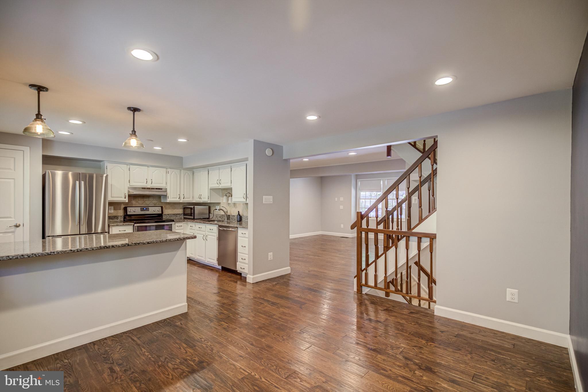 RESTON - Residential