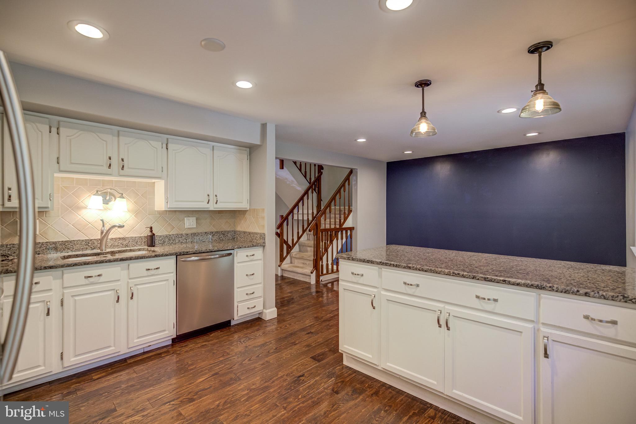 RESTON - Residential