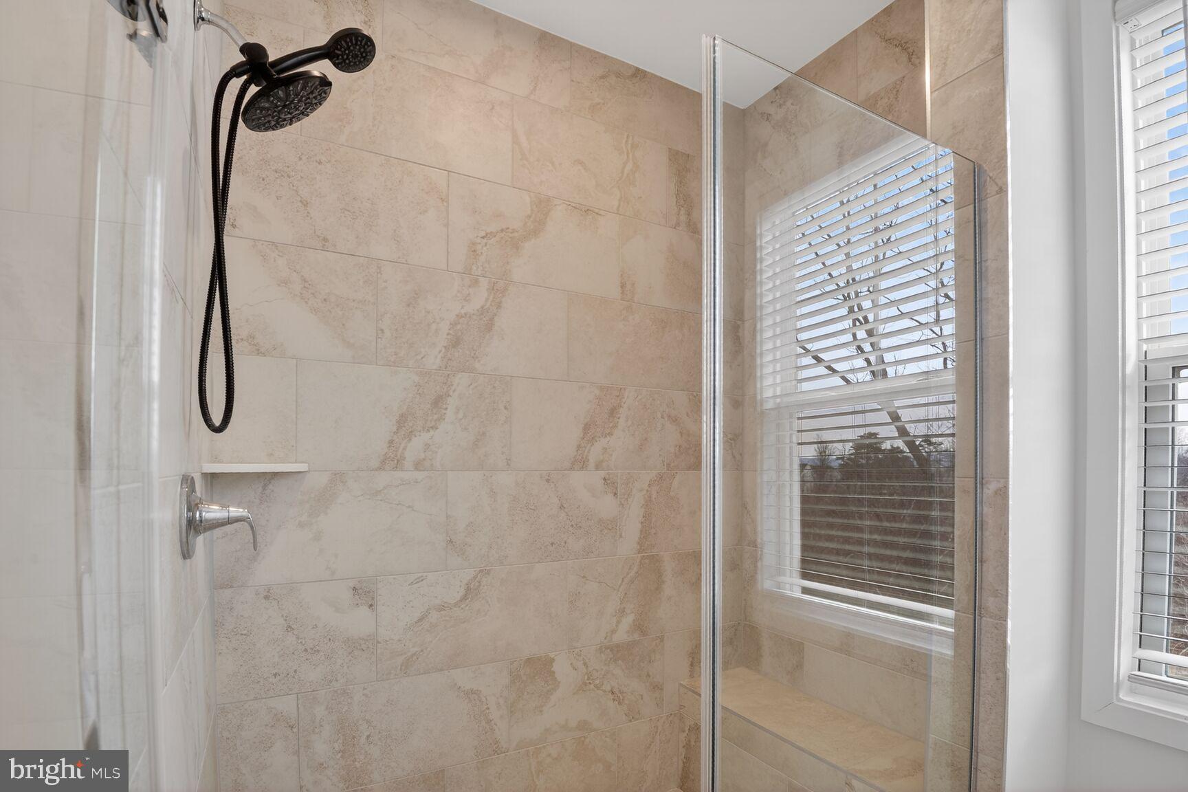 LAKE FREDERICK - Residential