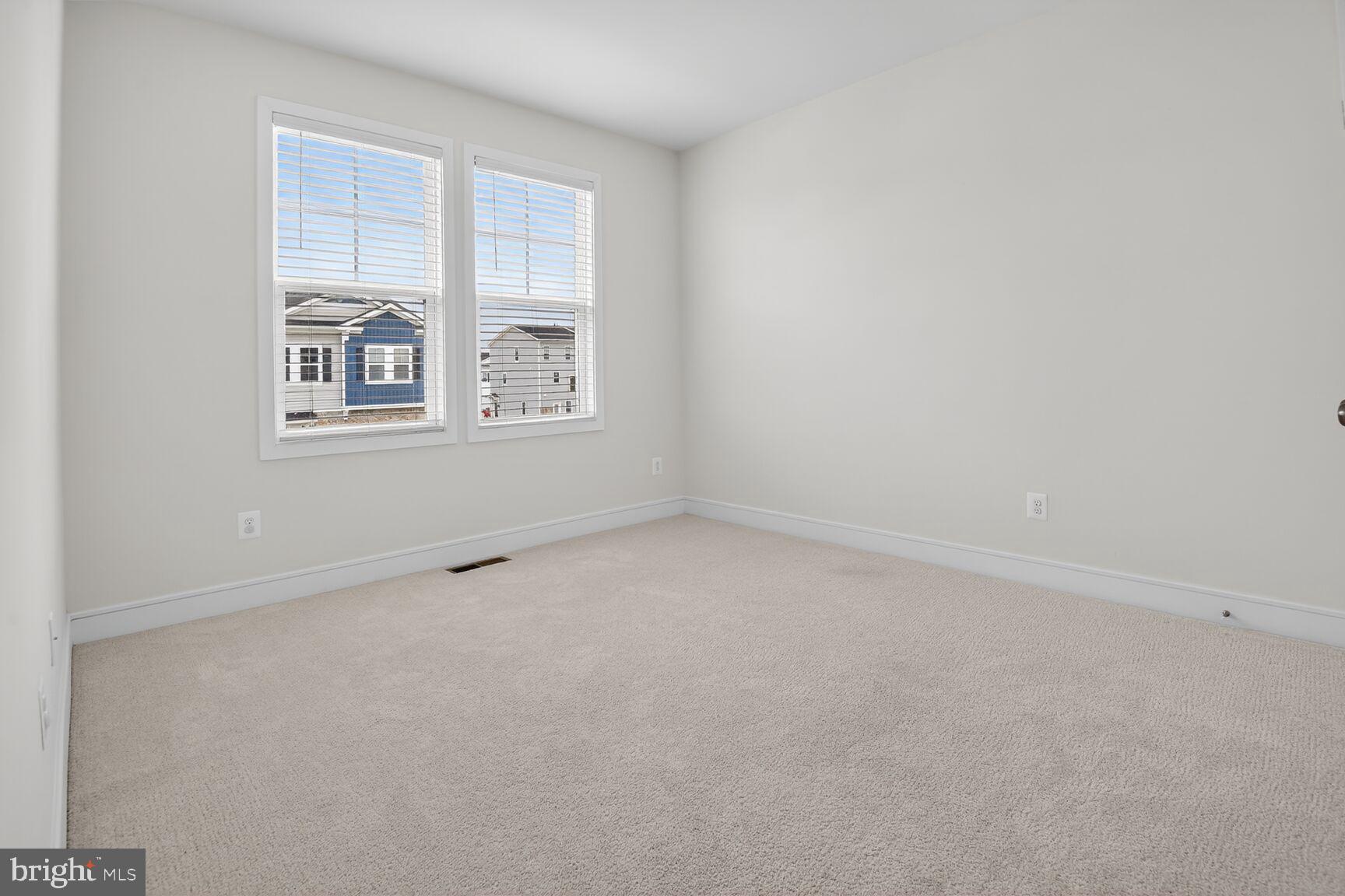 LAKE FREDERICK - Residential