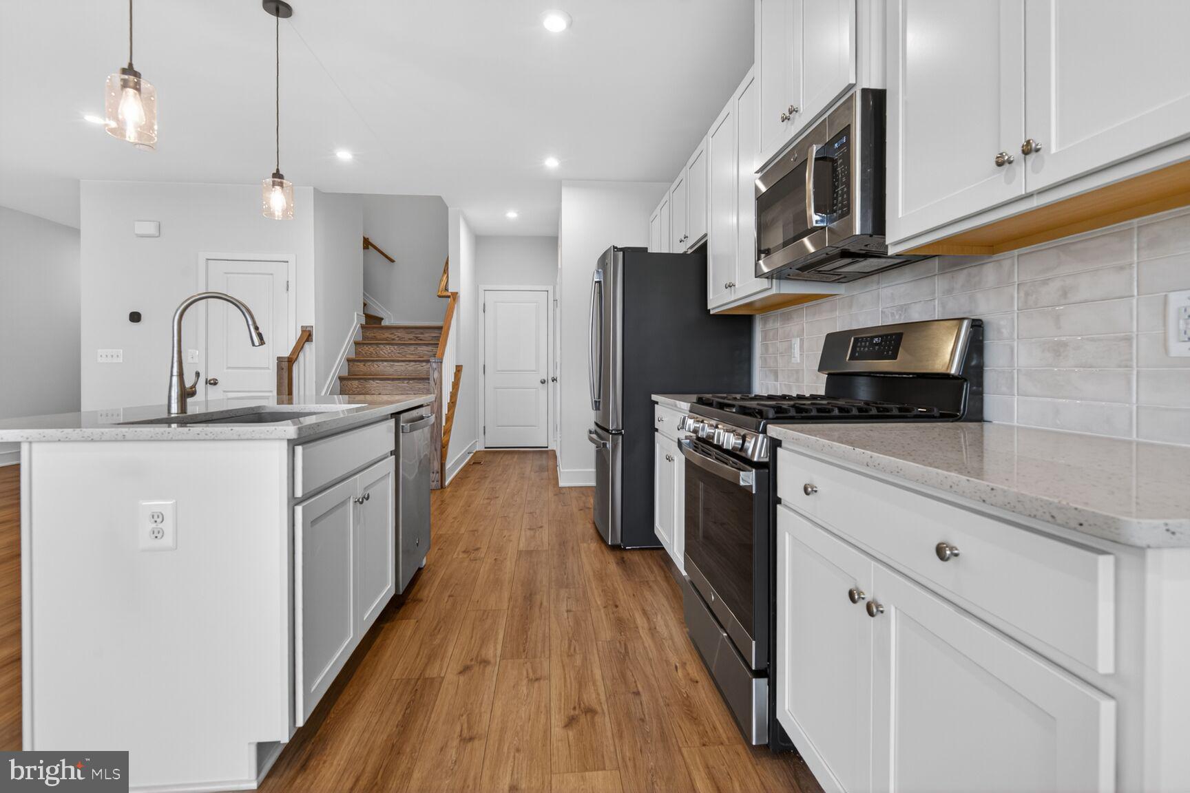 LAKE FREDERICK - Residential