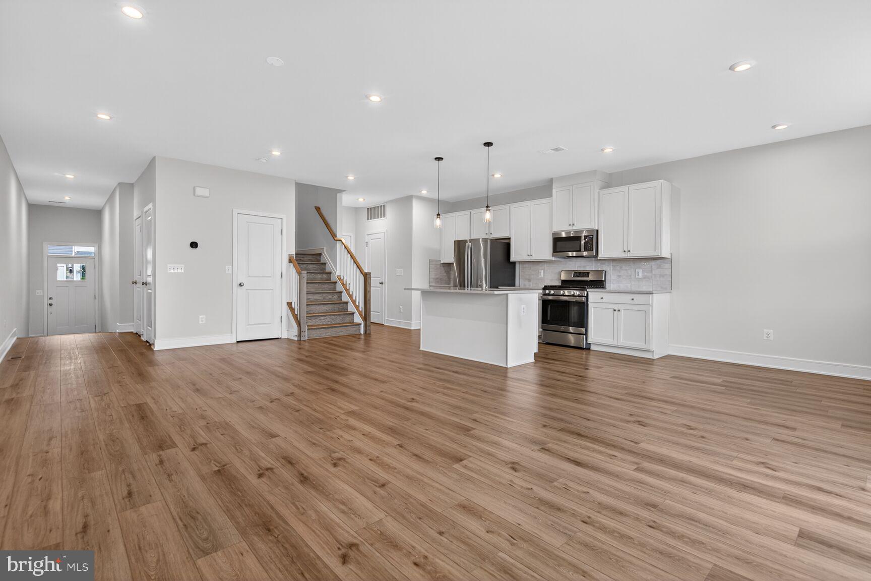 LAKE FREDERICK - Residential