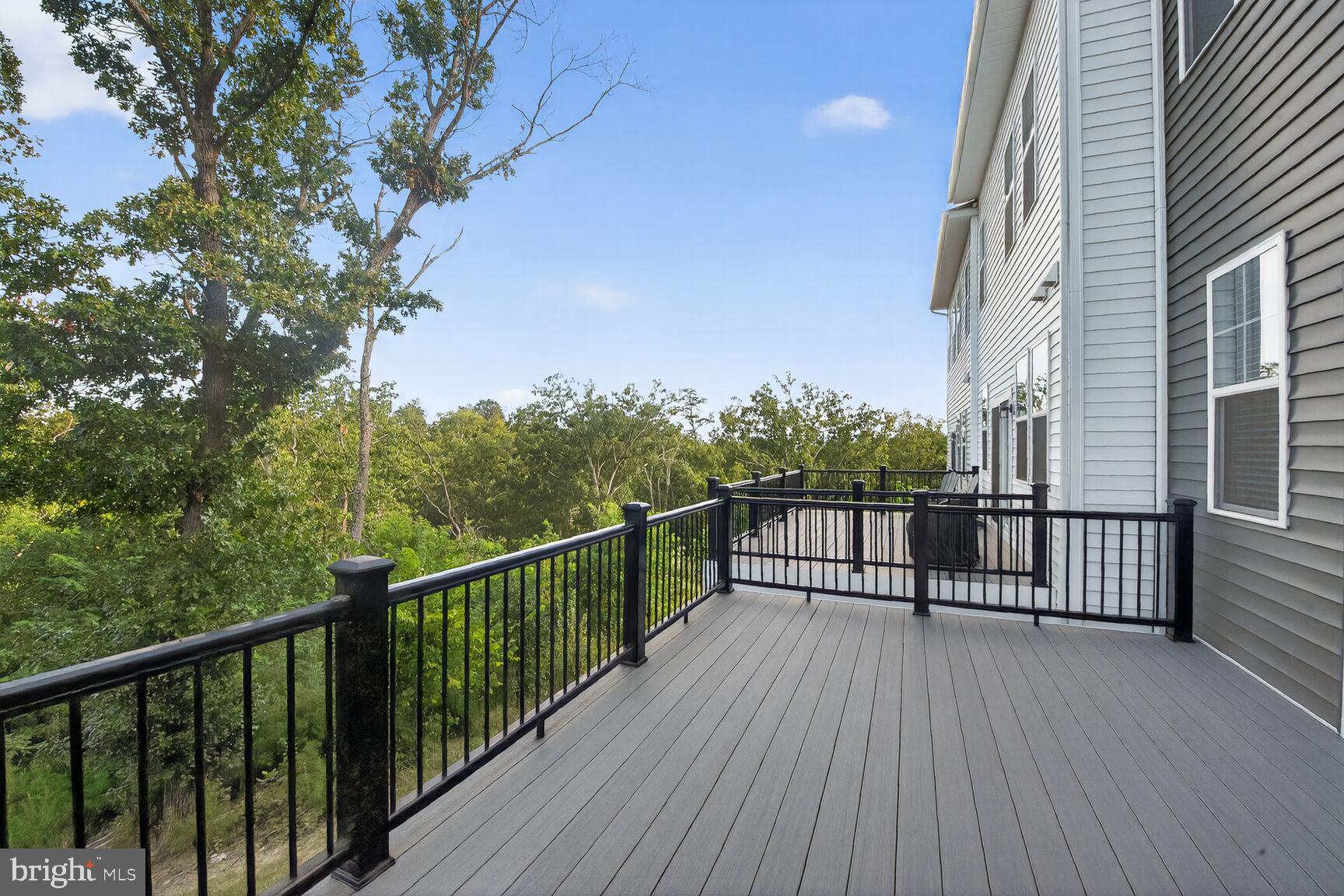 LAKE FREDERICK - Residential