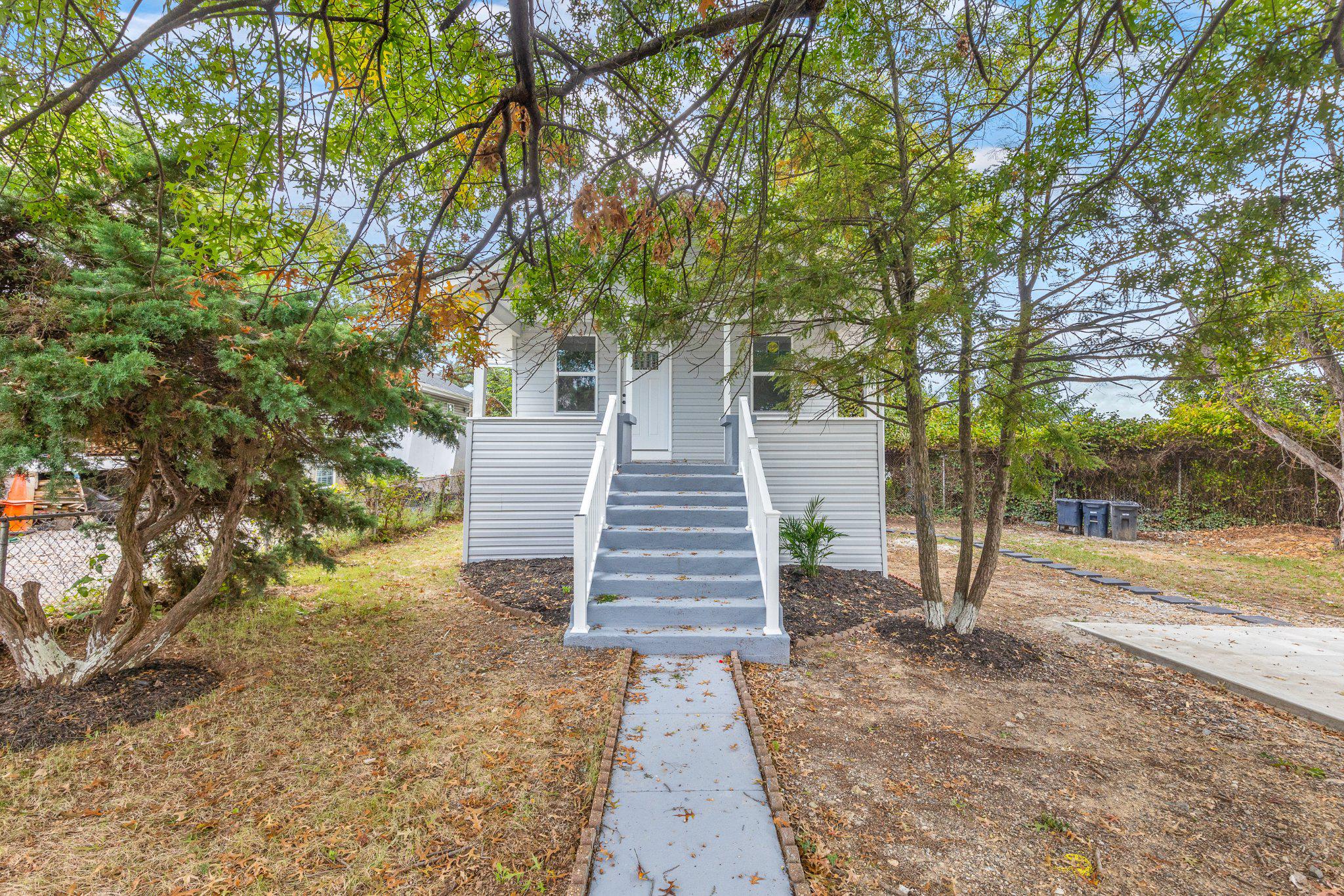 WHITE HOUSE HEIGHTS - Residential