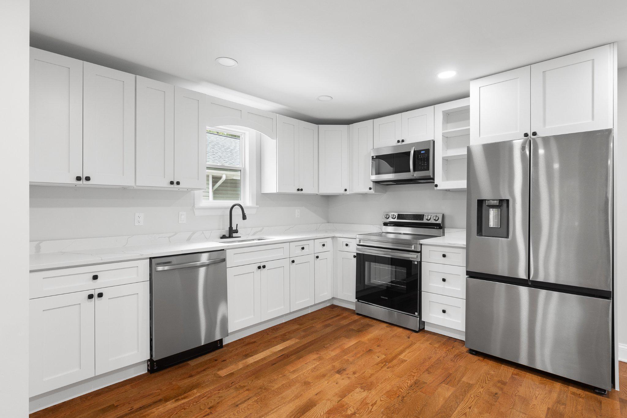 WHITE HOUSE HEIGHTS - Residential