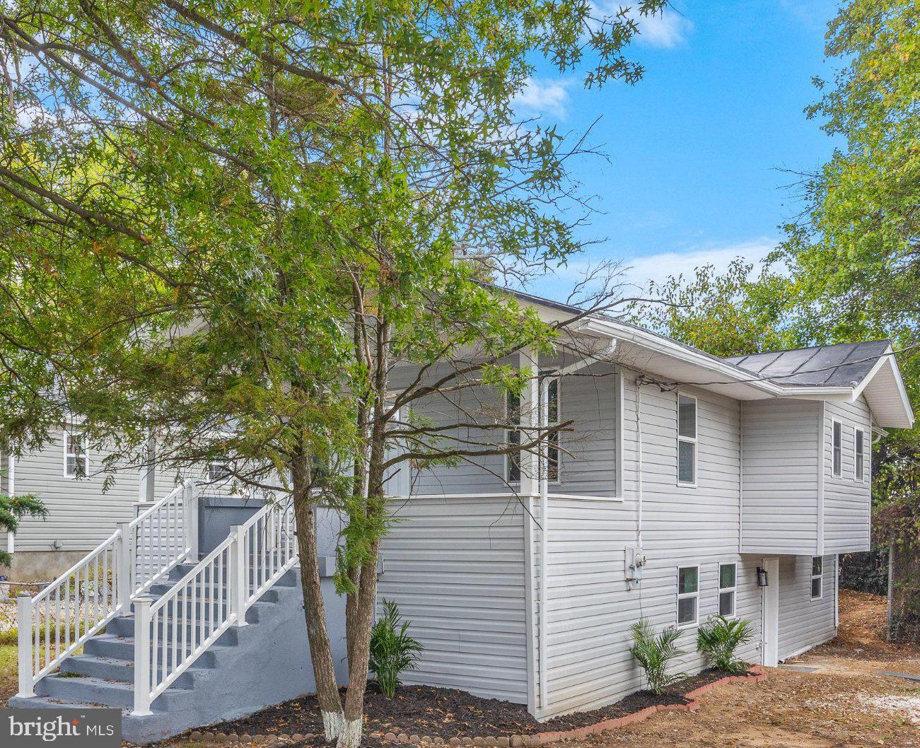 WHITE HOUSE HEIGHTS - Residential
