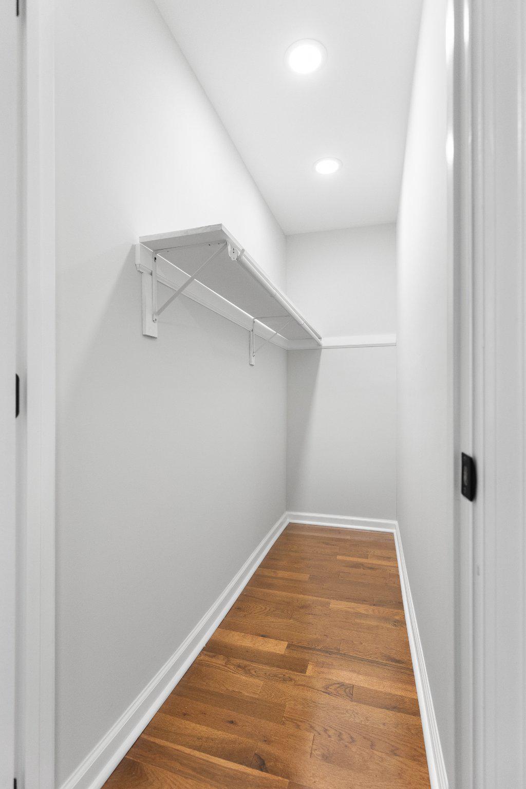 WHITE HOUSE HEIGHTS - Residential