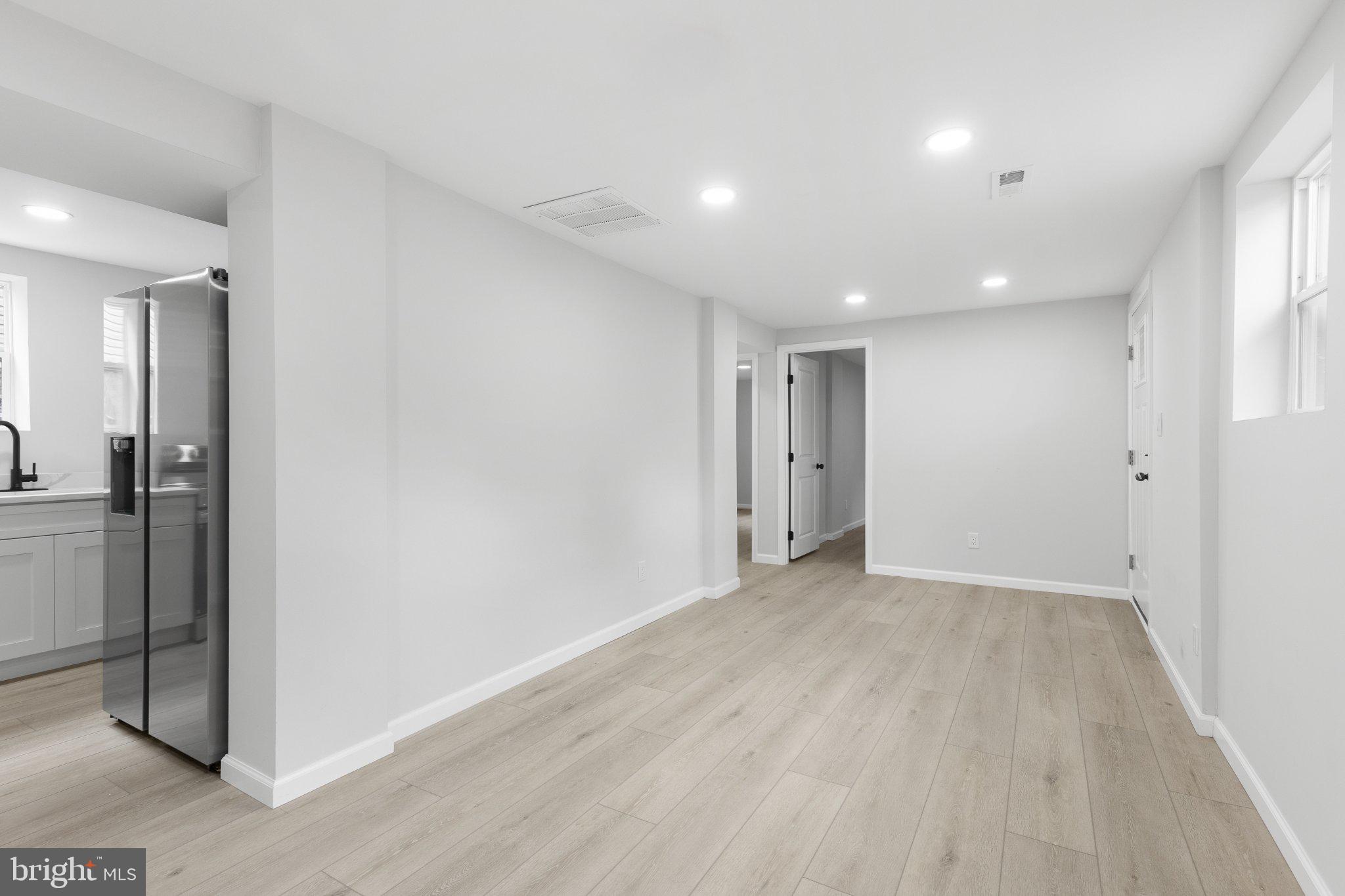 WHITE HOUSE HEIGHTS - Residential