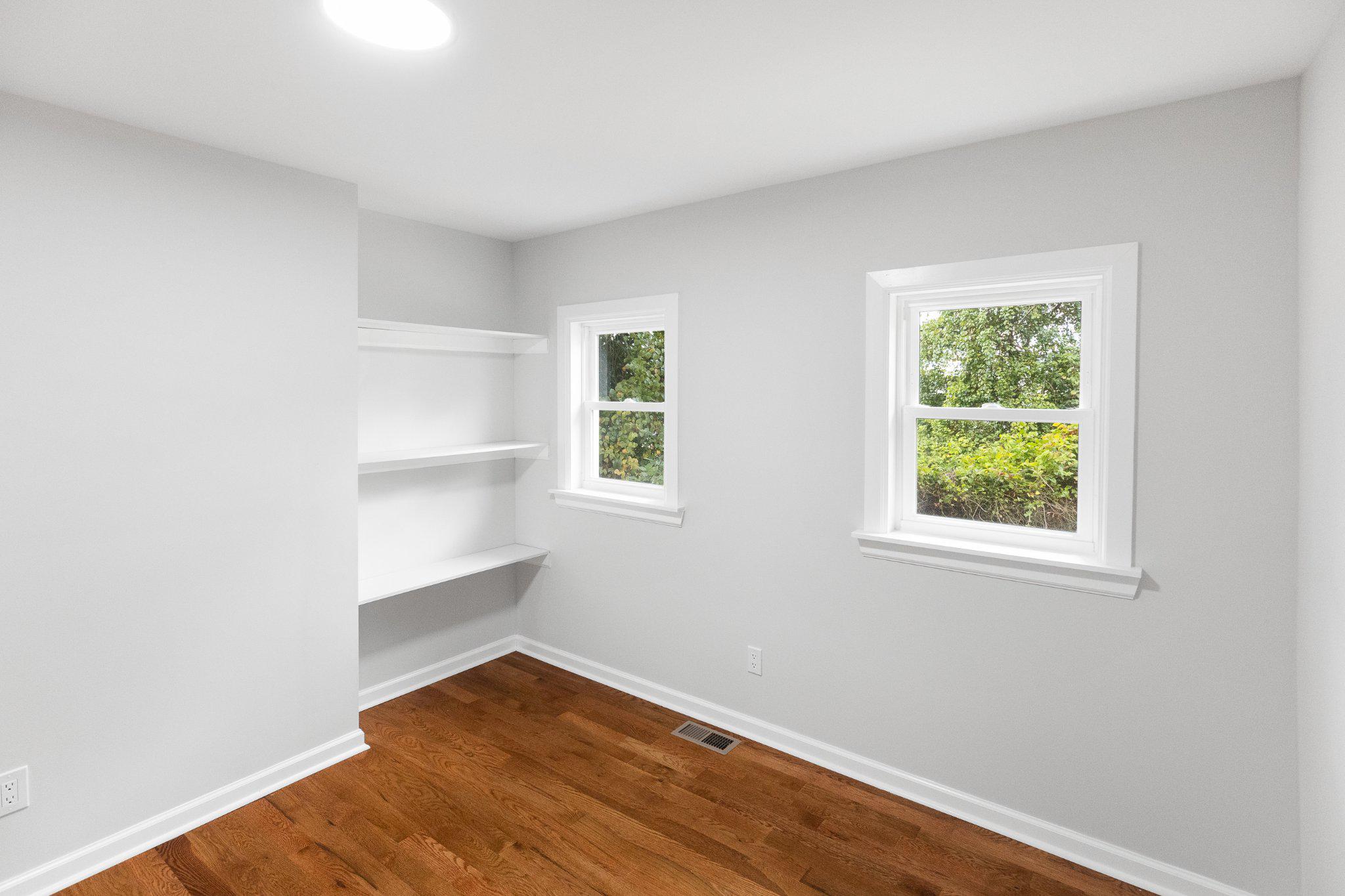 WHITE HOUSE HEIGHTS - Residential