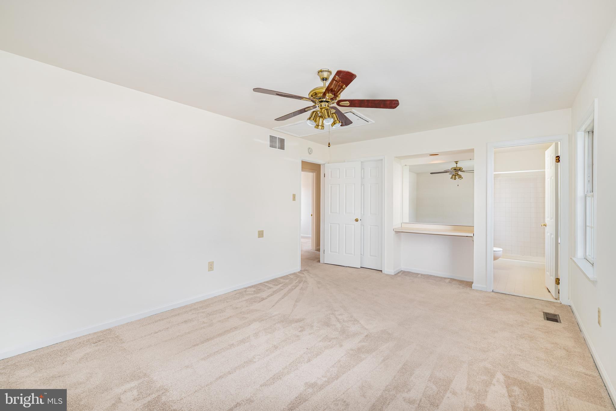 BAY VIEW ESTATES - Residential Lease