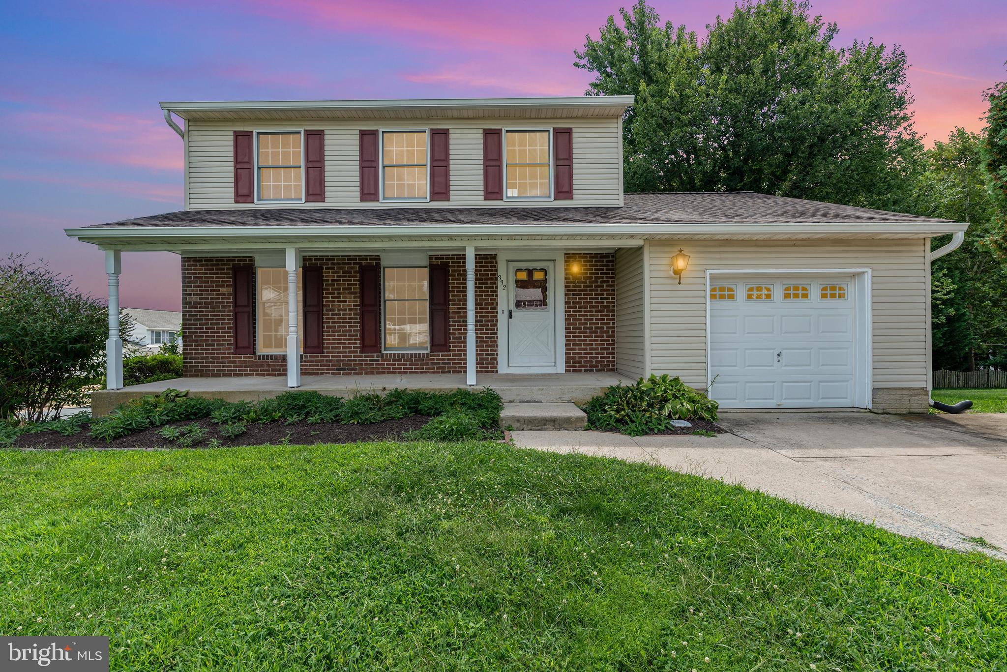 BAY VIEW ESTATES - Residential Lease