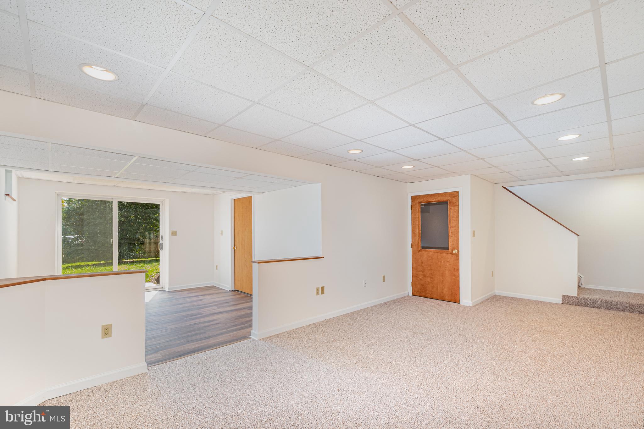 BAY VIEW ESTATES - Residential Lease