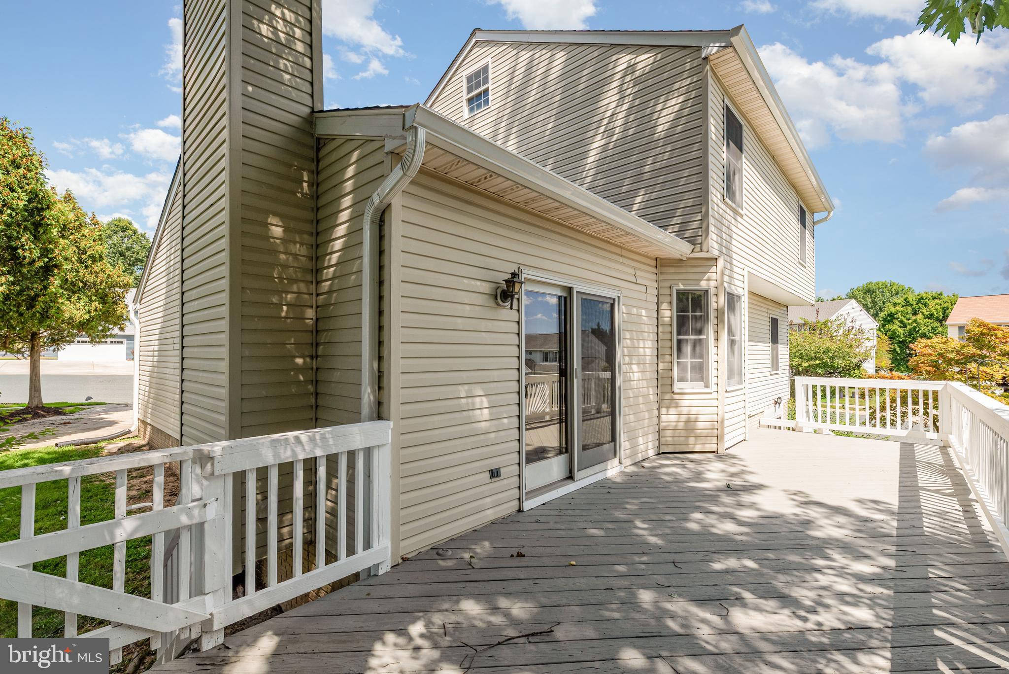 BAY VIEW ESTATES - Residential Lease