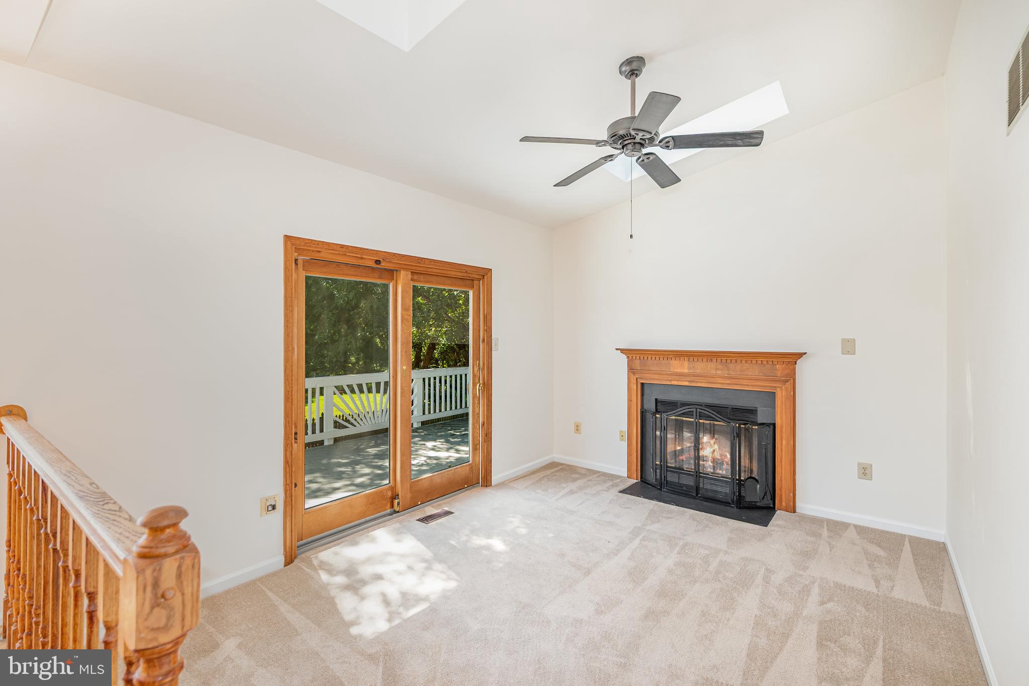 BAY VIEW ESTATES - Residential Lease