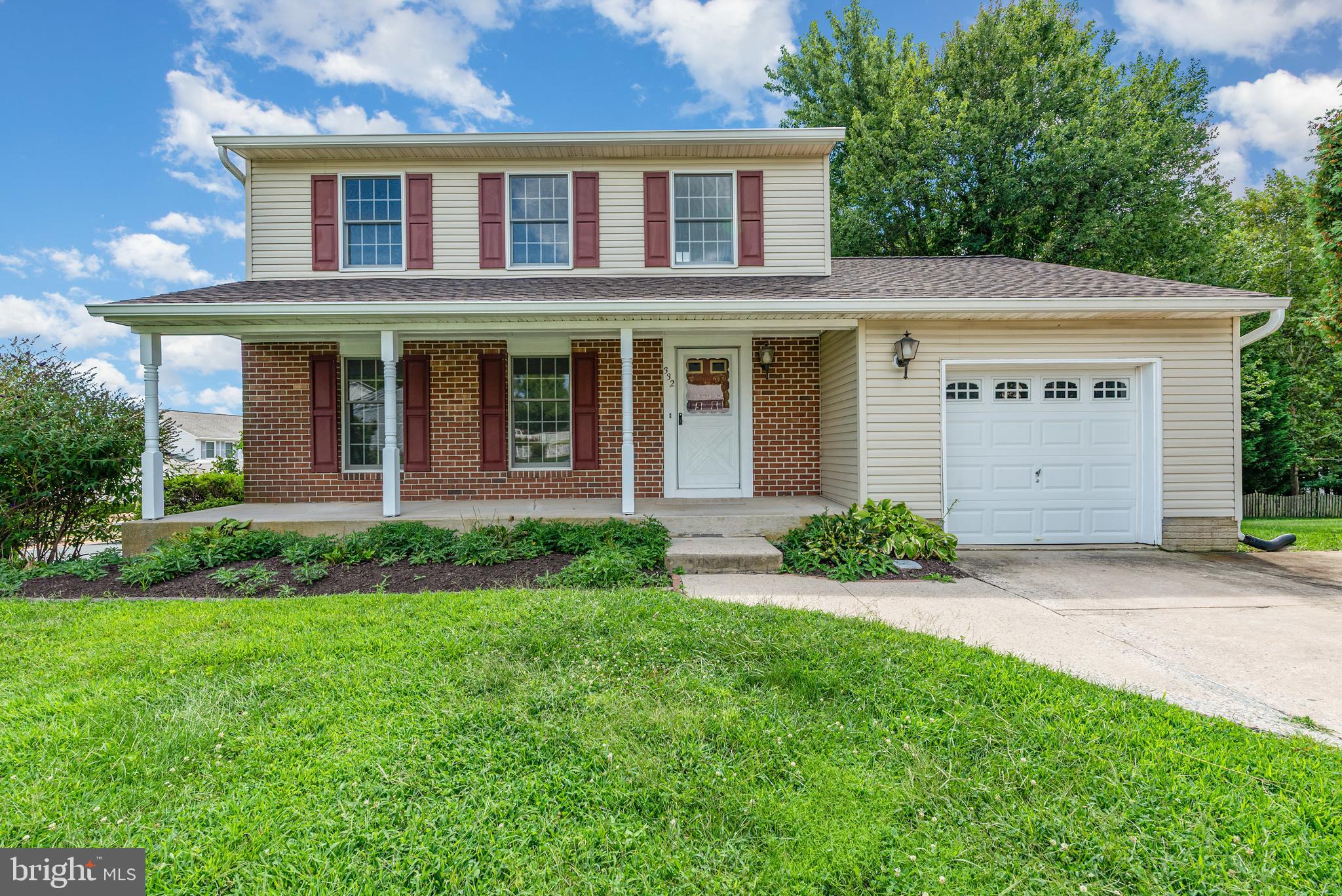 BAY VIEW ESTATES - Residential Lease