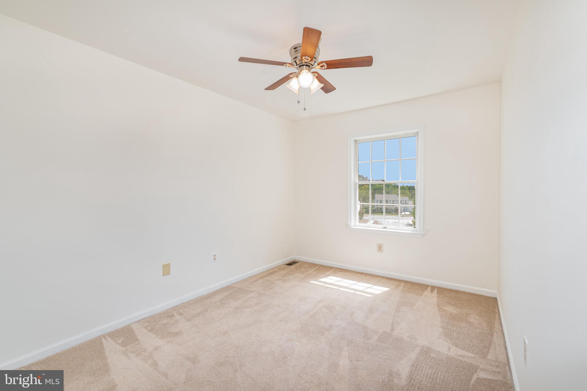 BAY VIEW ESTATES - Residential Lease