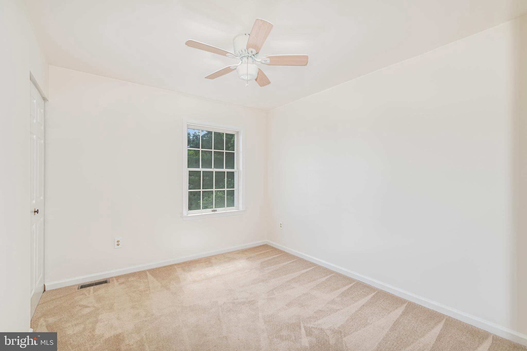 BAY VIEW ESTATES - Residential Lease