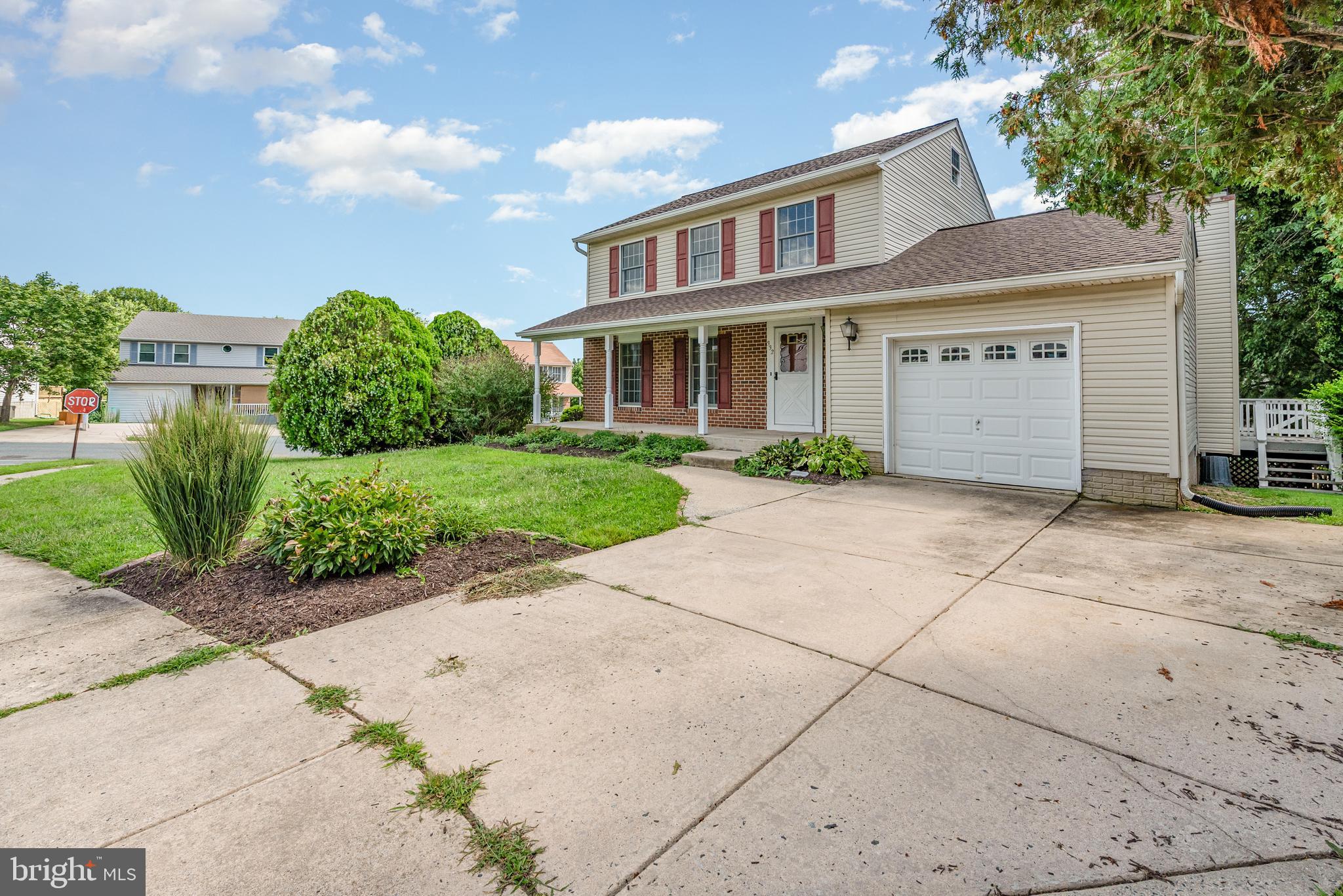 BAY VIEW ESTATES - Residential Lease