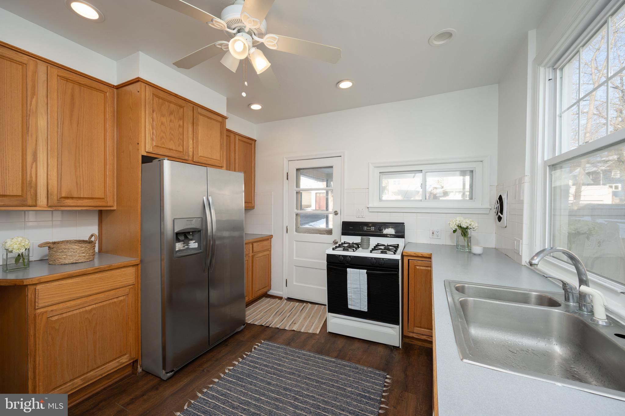 GLENSIDE - Residential