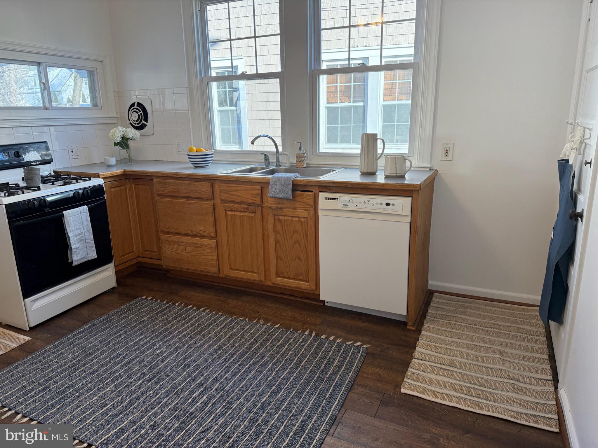 GLENSIDE - Residential