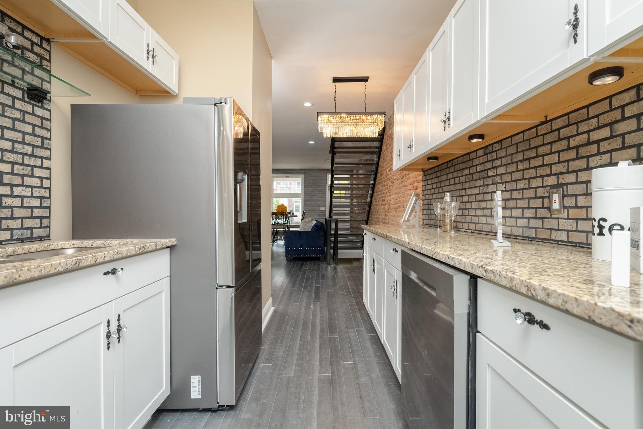 BROADWAY EAST - Residential