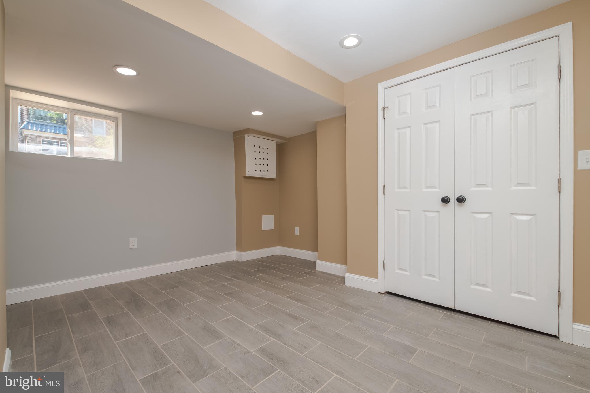 BROADWAY EAST - Residential