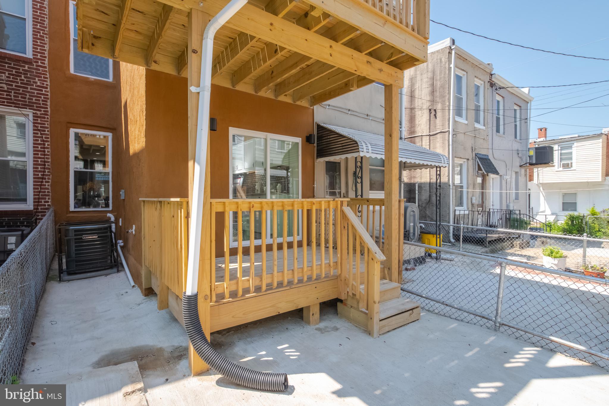 BROADWAY EAST - Residential