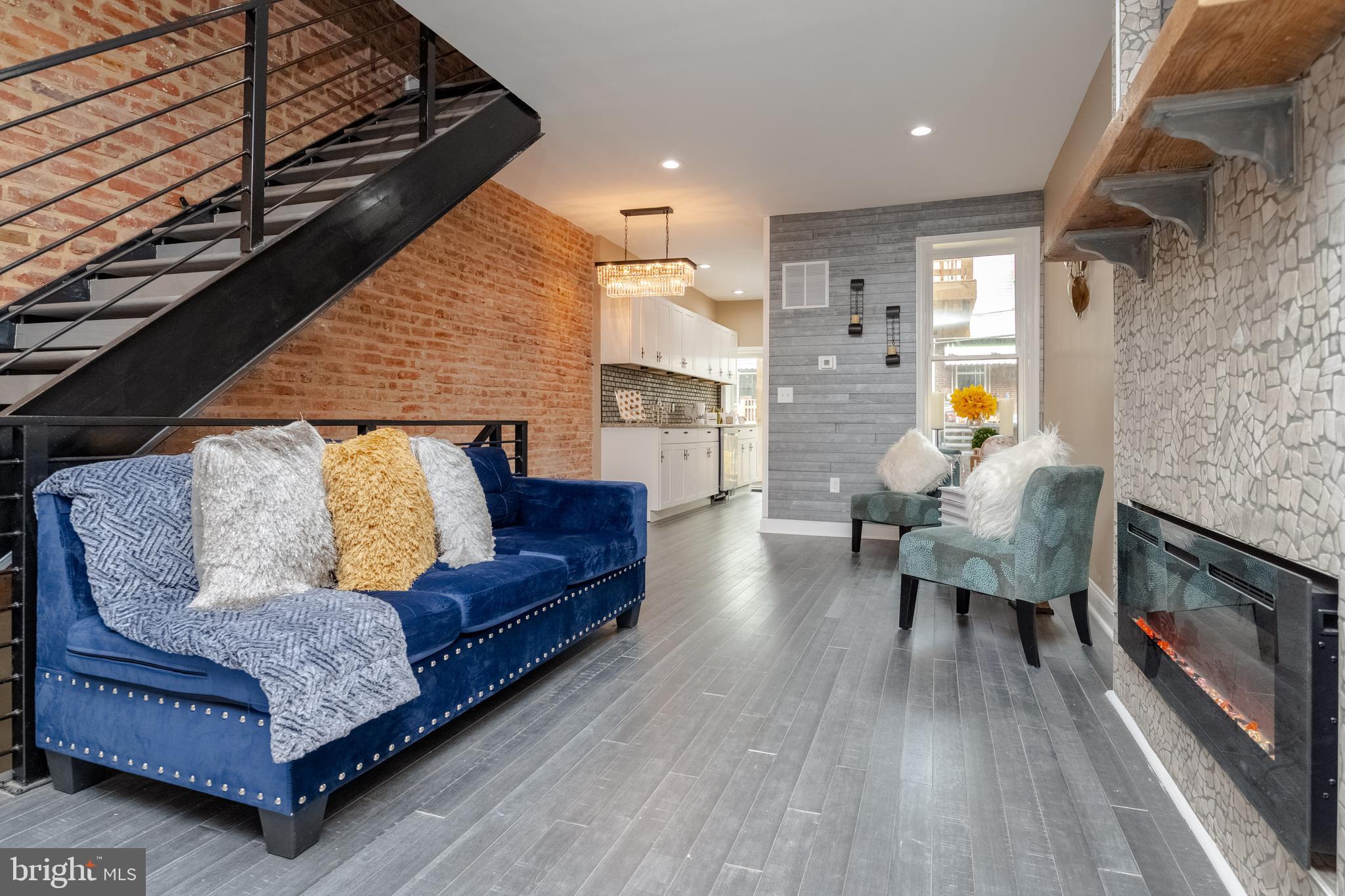 BROADWAY EAST - Residential