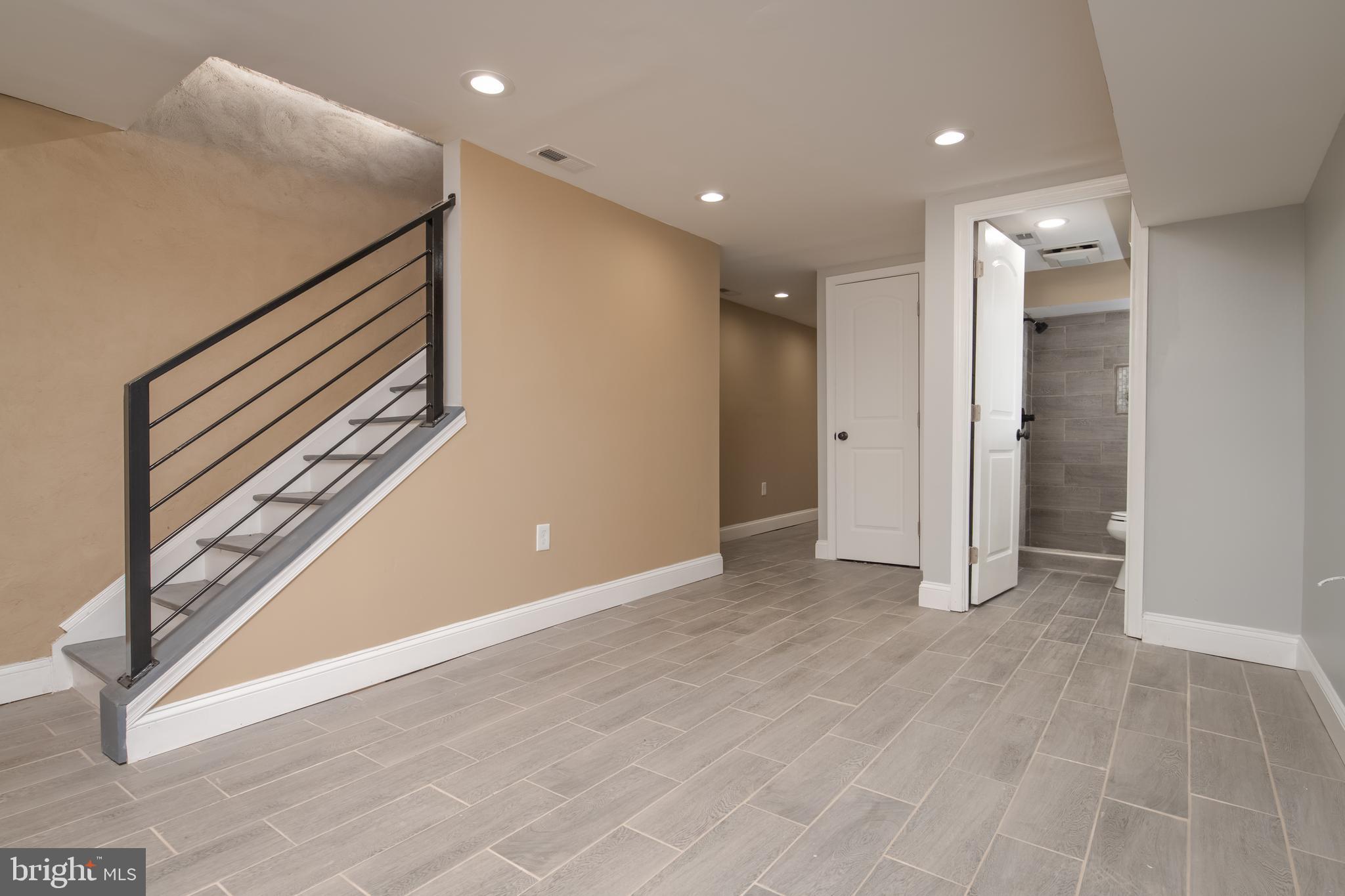 BROADWAY EAST - Residential