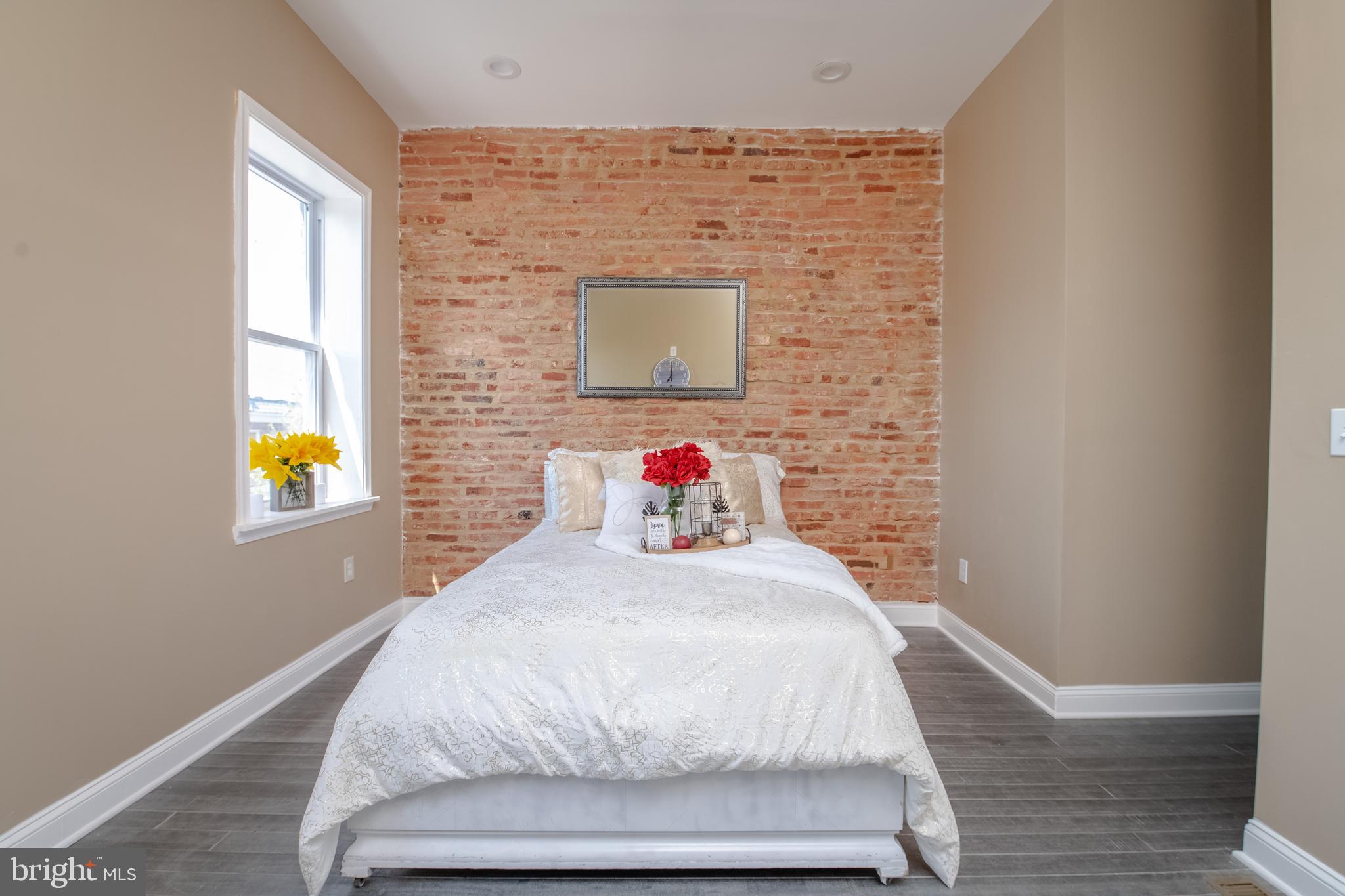 BROADWAY EAST - Residential