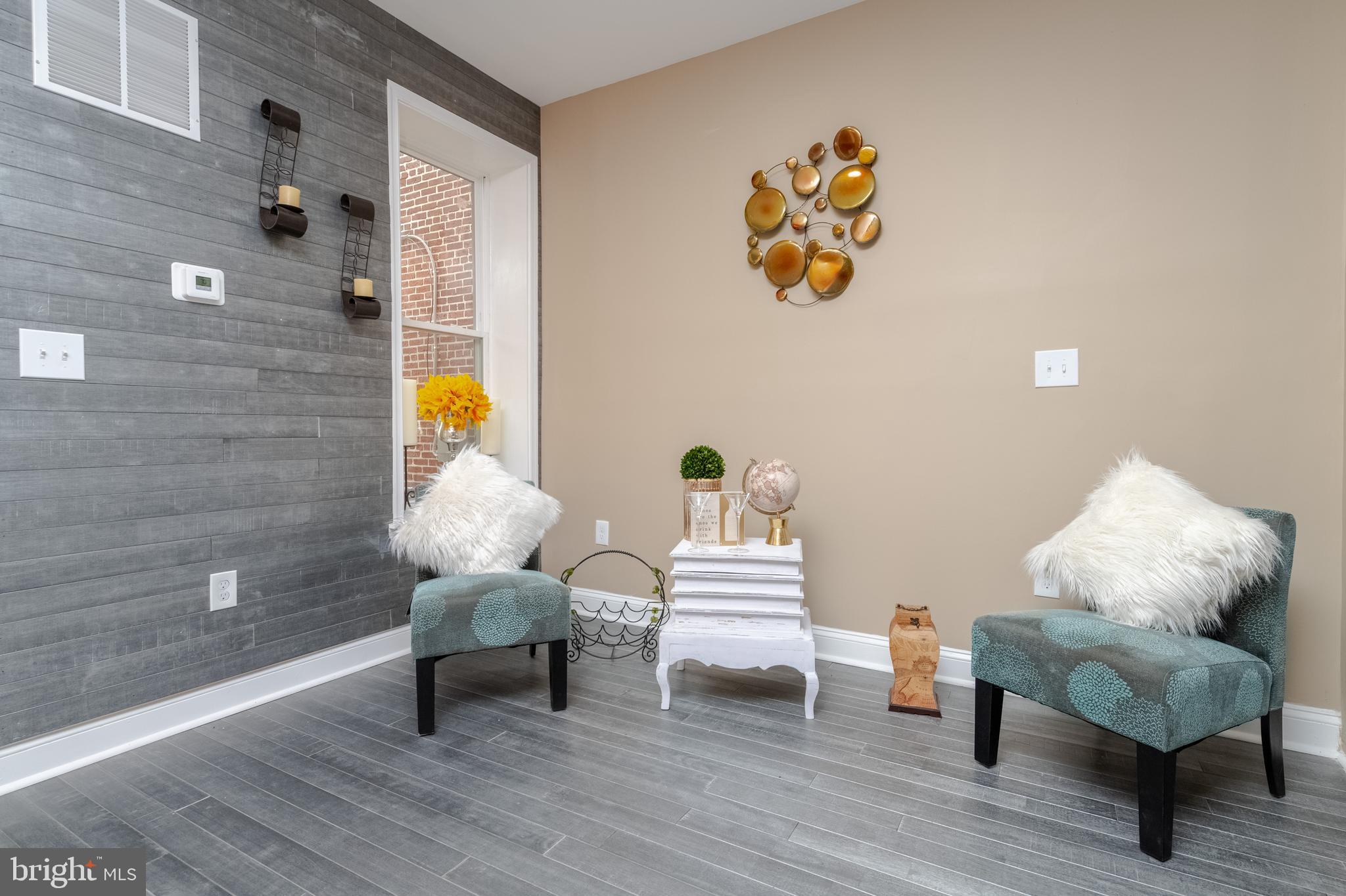 BROADWAY EAST - Residential