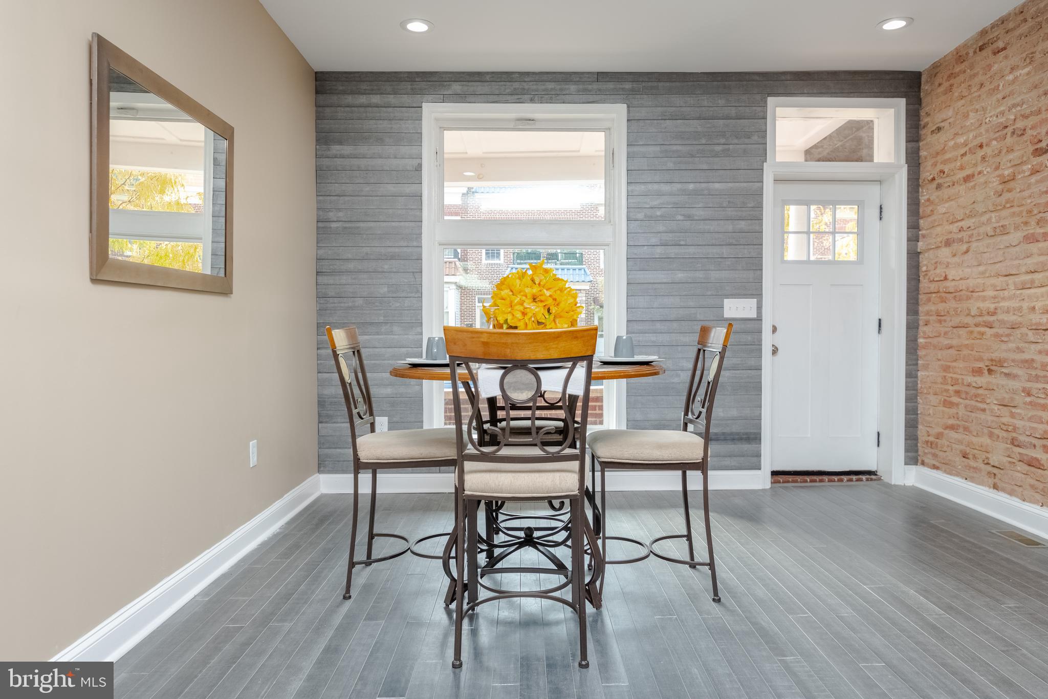 BROADWAY EAST - Residential