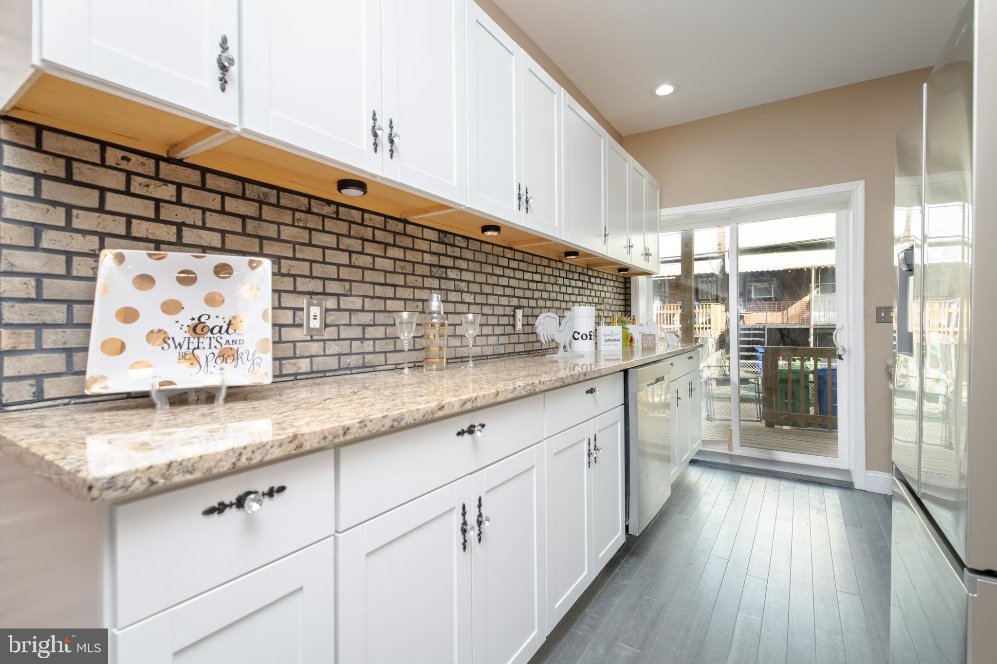 BROADWAY EAST - Residential