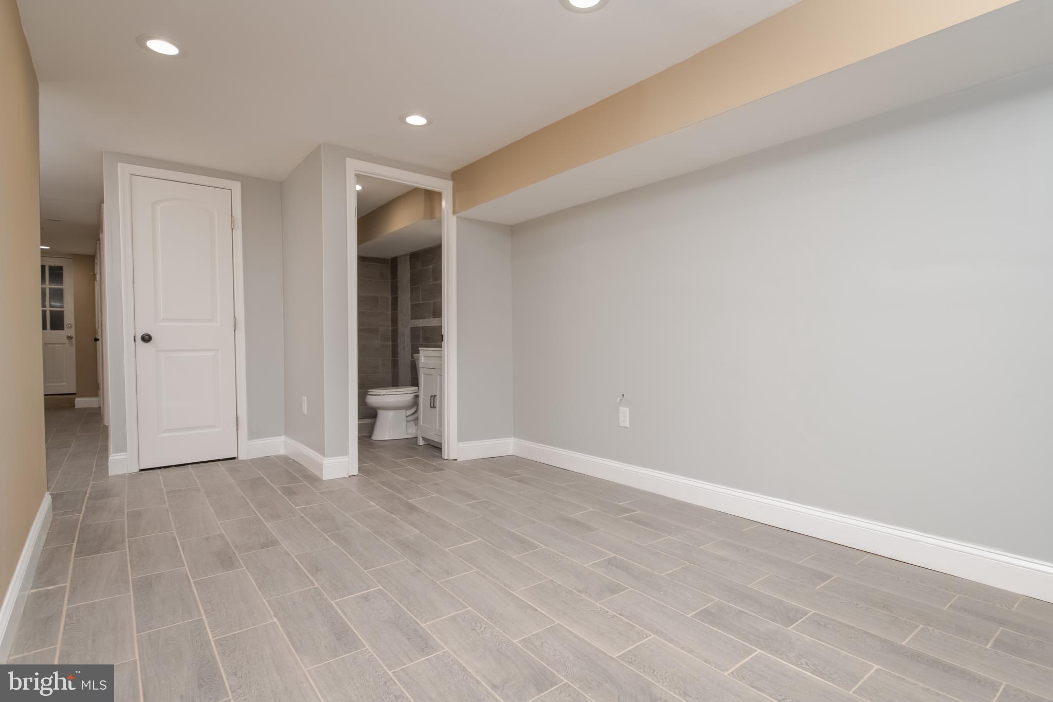 BROADWAY EAST - Residential