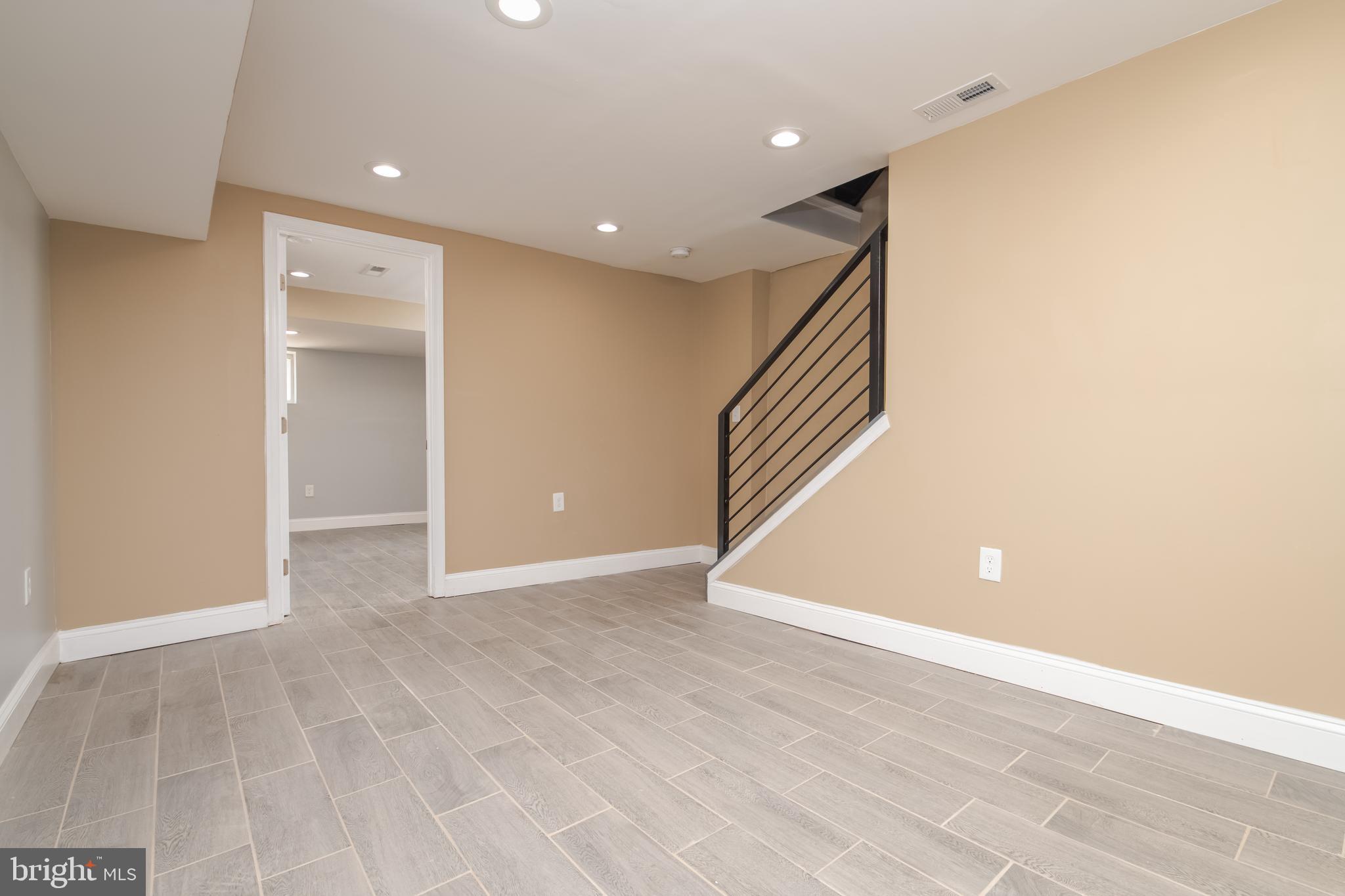 BROADWAY EAST - Residential