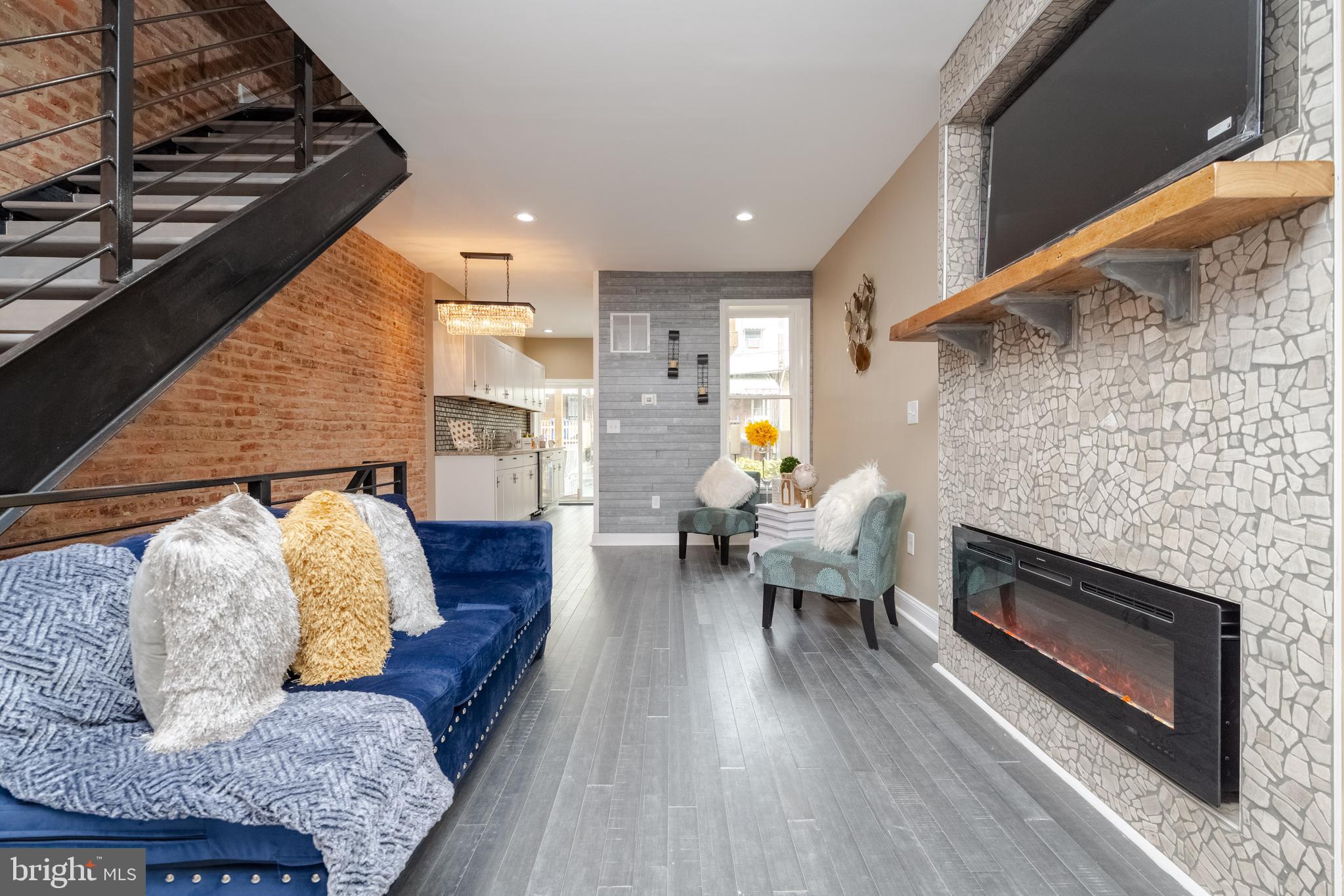 BROADWAY EAST - Residential