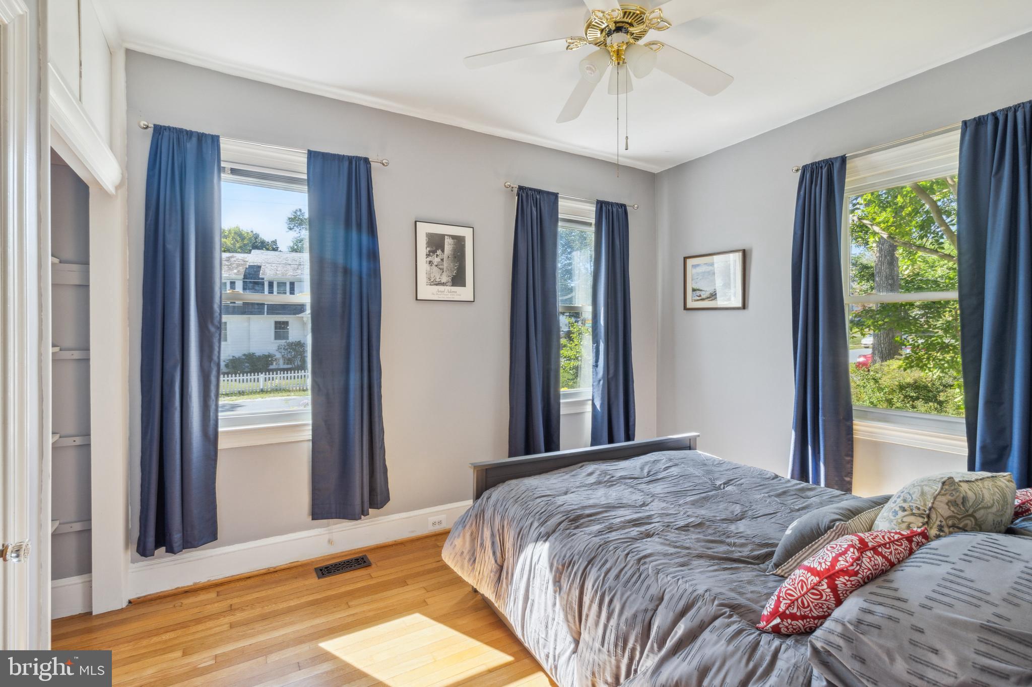 OAK FOREST - Residential