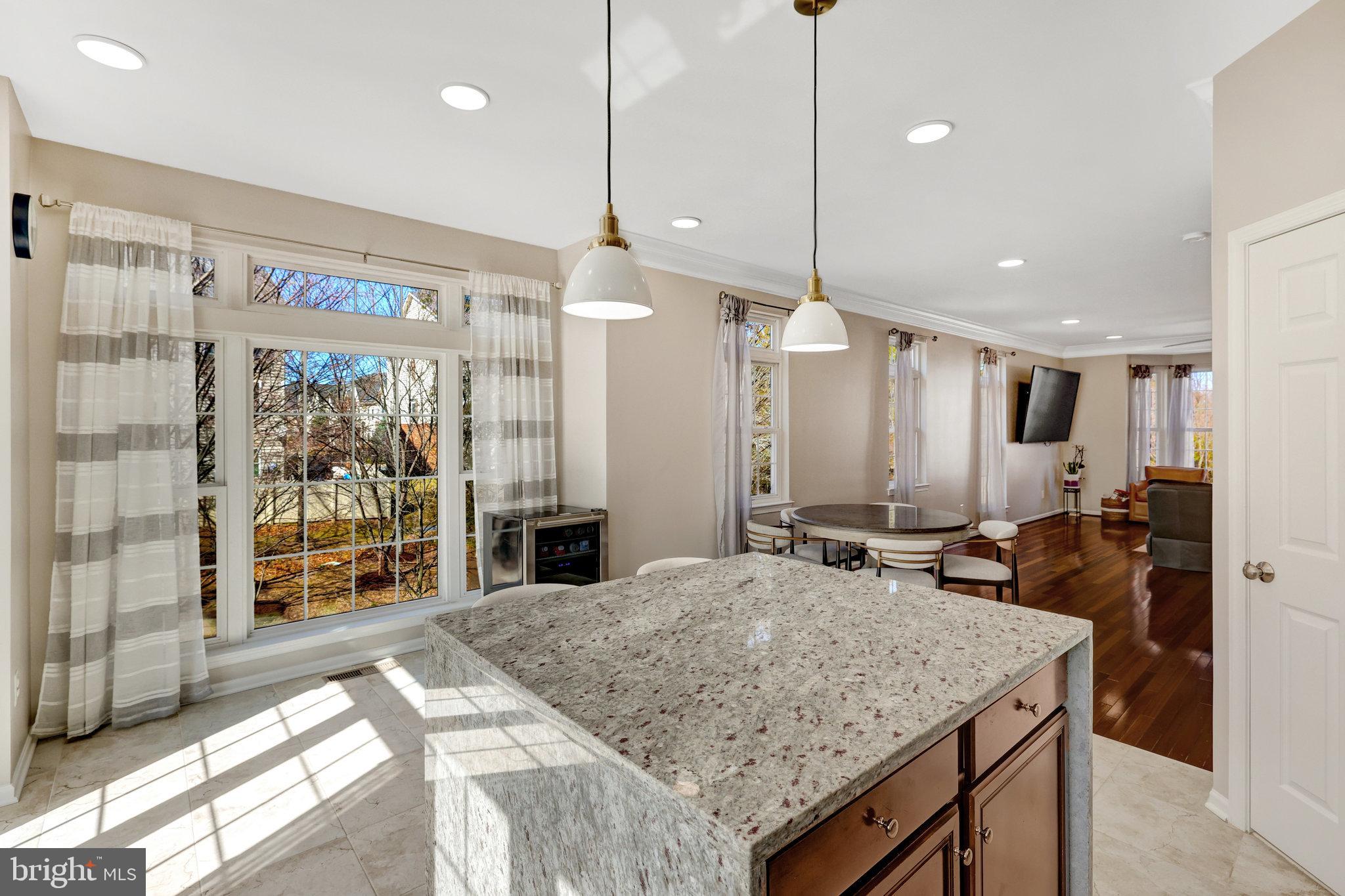 SOUTH RIDING - Residential