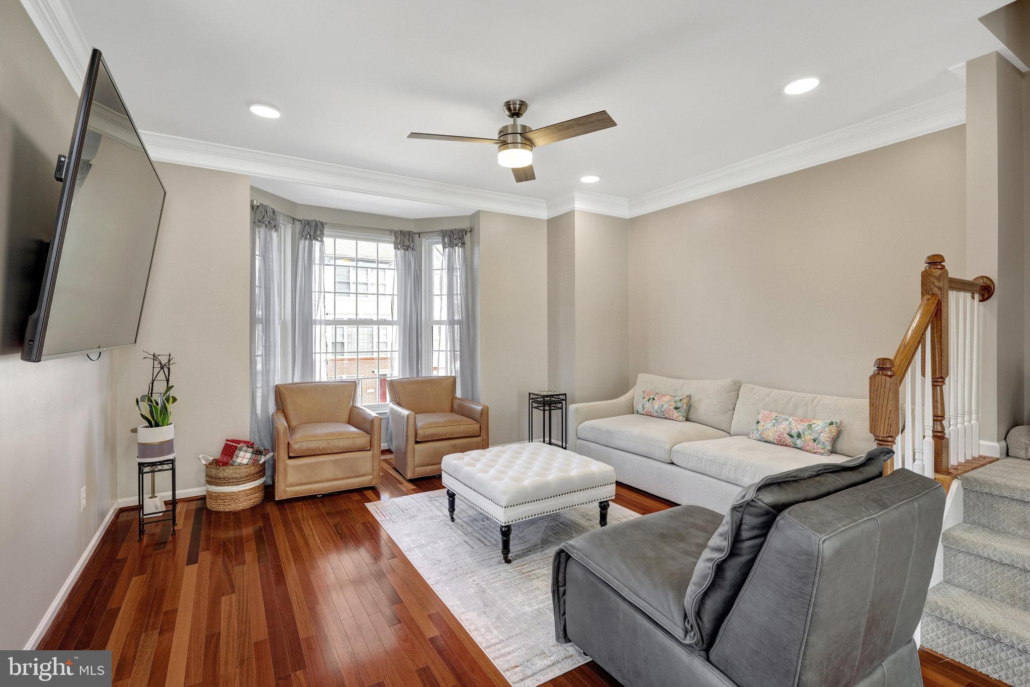 SOUTH RIDING - Residential