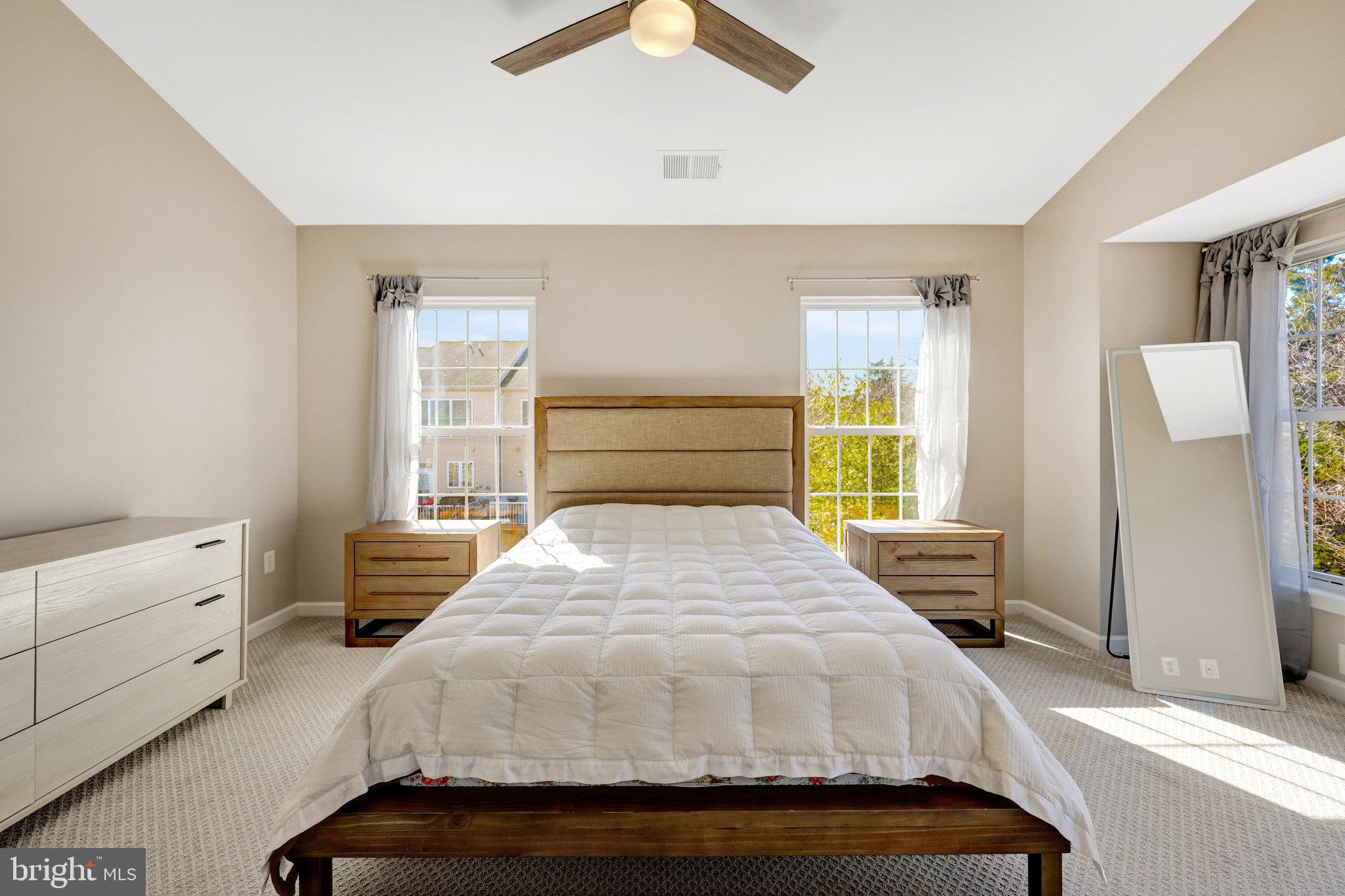 SOUTH RIDING - Residential