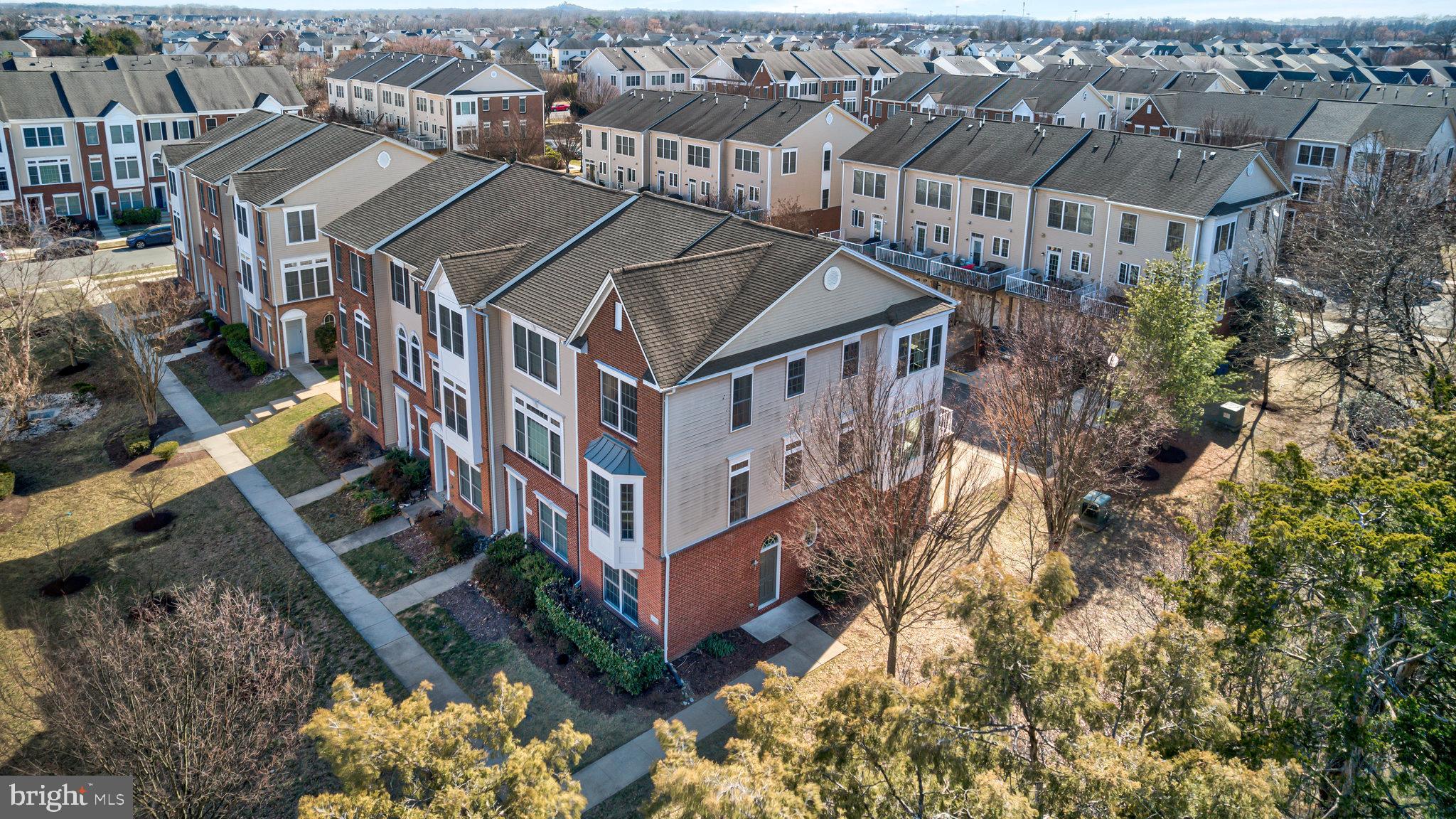 SOUTH RIDING - Residential