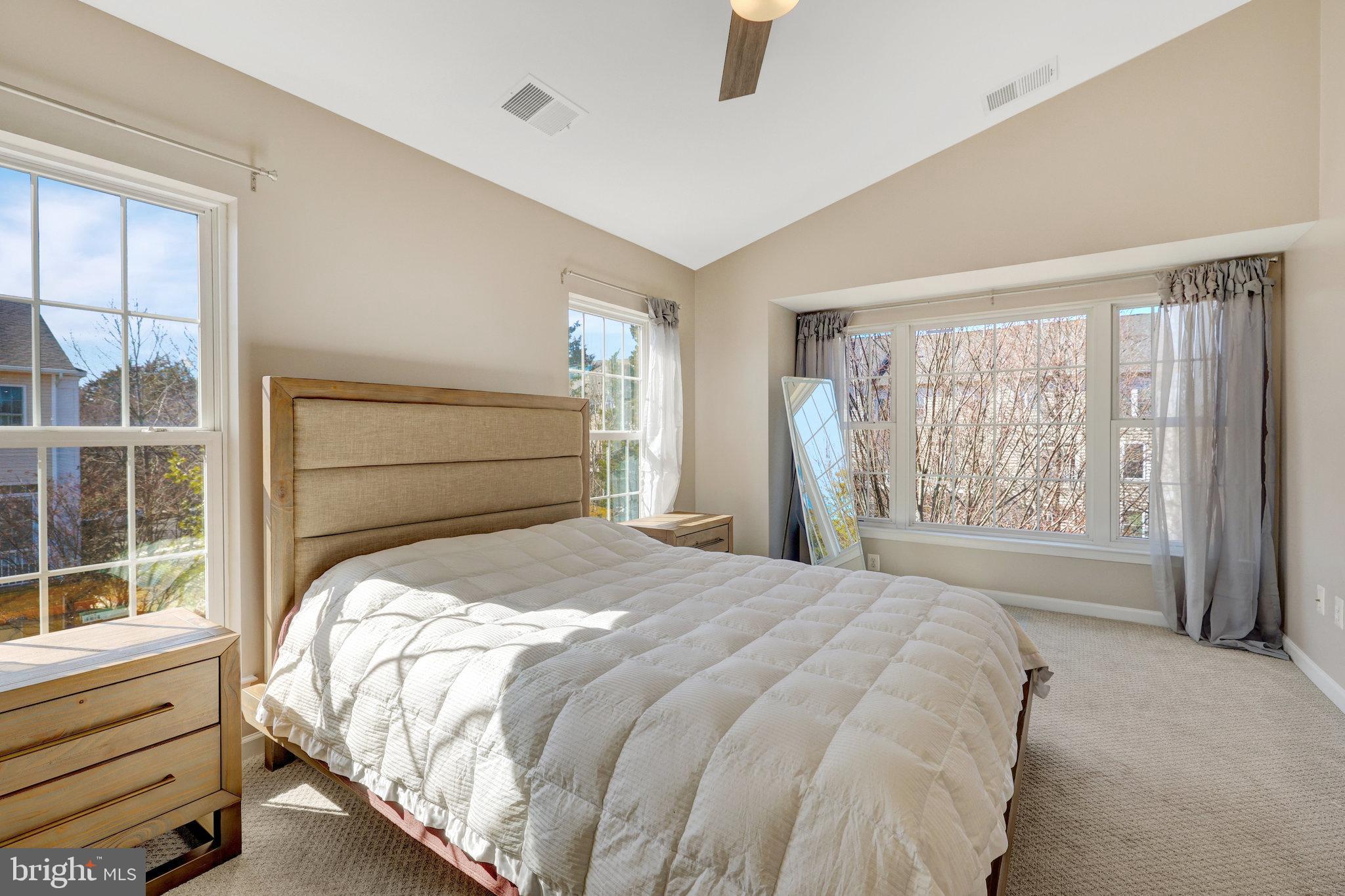 SOUTH RIDING - Residential