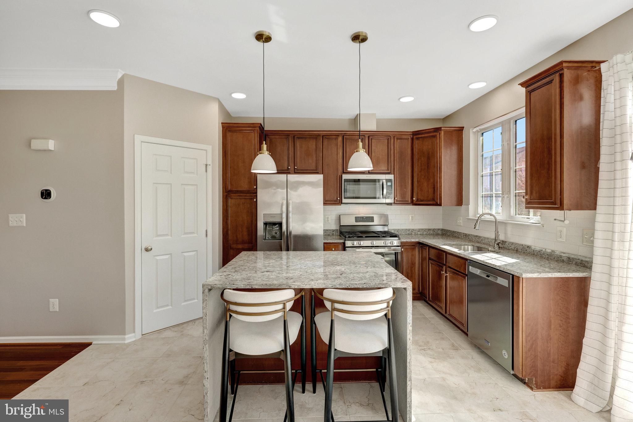 SOUTH RIDING - Residential