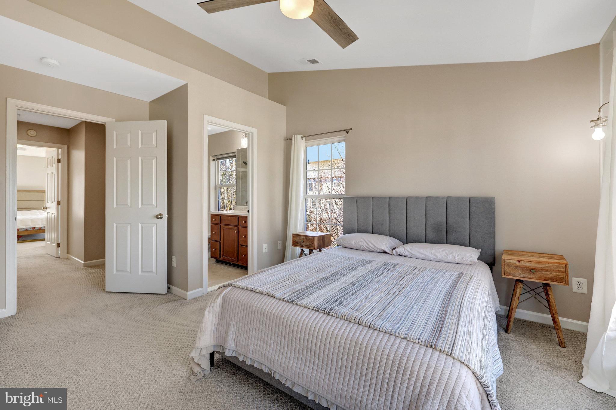 SOUTH RIDING - Residential