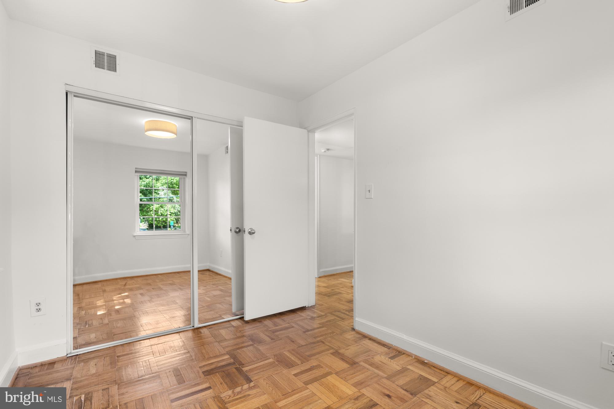 PALISADE GARDENS - Residential