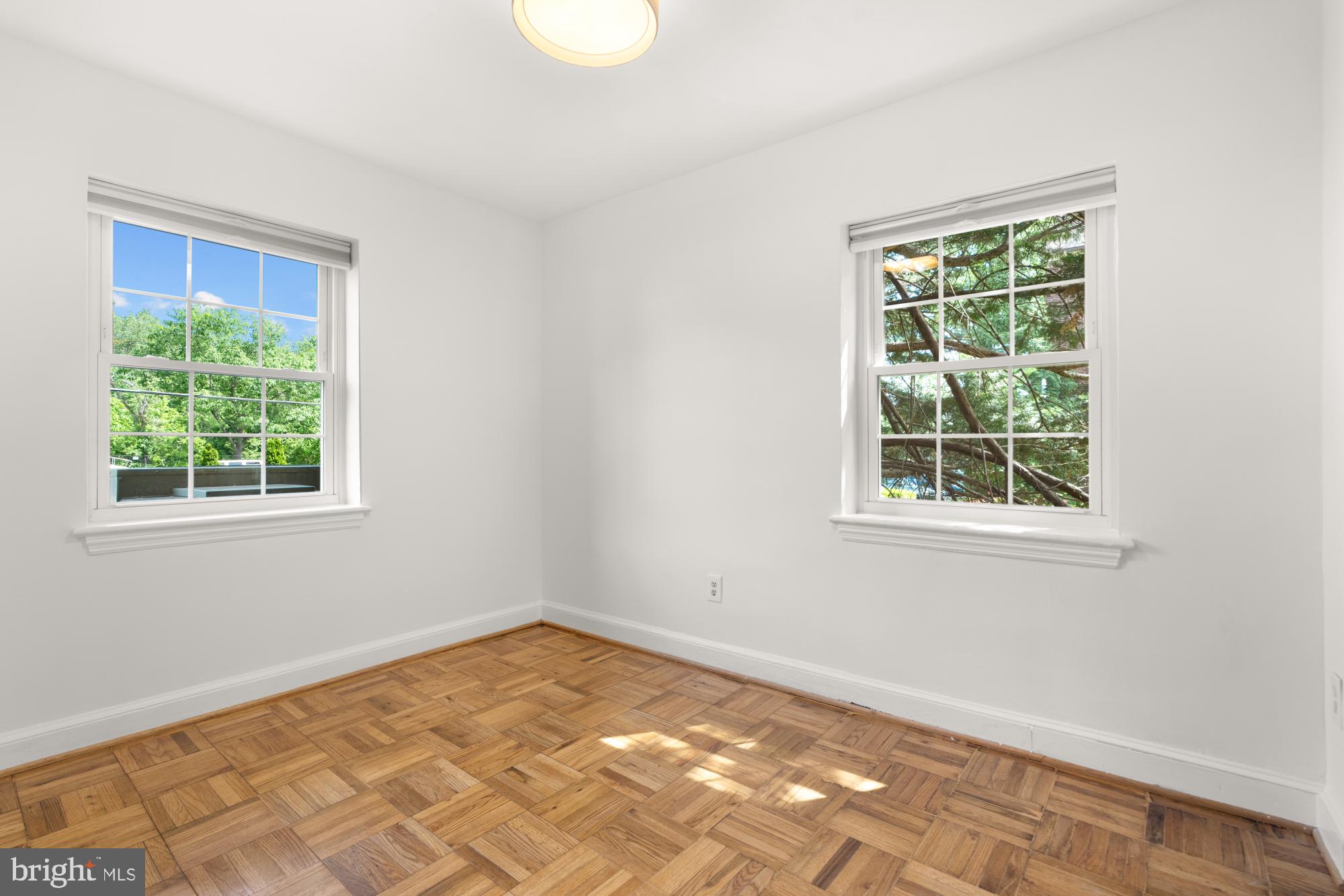 PALISADE GARDENS - Residential