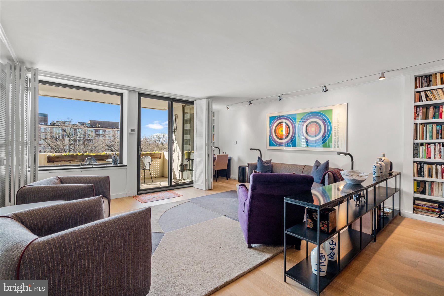 490 M STREET SW W-501