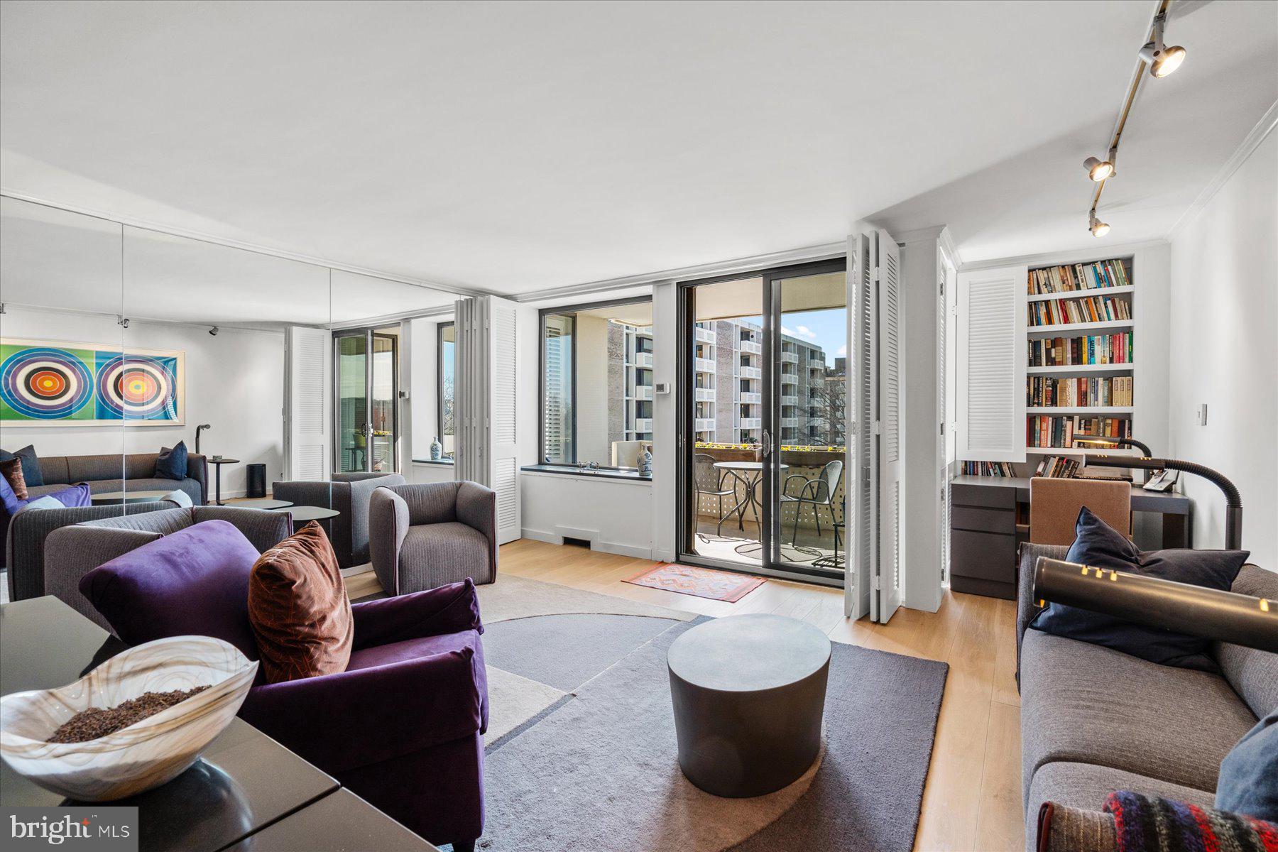 490 M STREET SW W-501