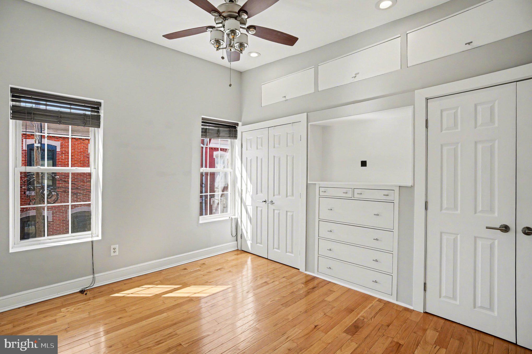 POINT BREEZE - Residential