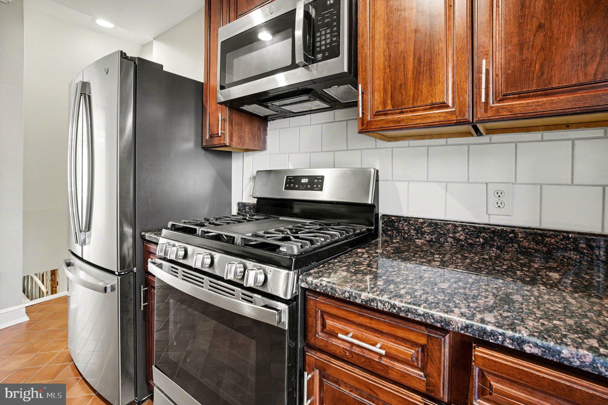 POINT BREEZE - Residential